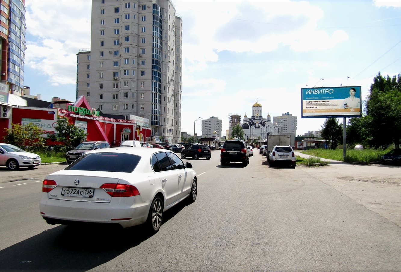 Реклама 3x6 по адресу В. Невского ул., д. 57/1, ТЦ "Кремлин"
