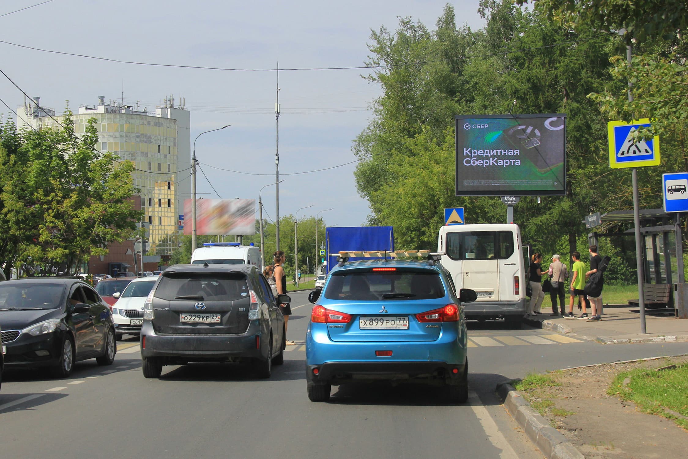 shit 3x6 Реклама 2.7x3.7 по адресу ул. Дирижабельная, д. 26, ТЦ "Полёт", №DCB148A