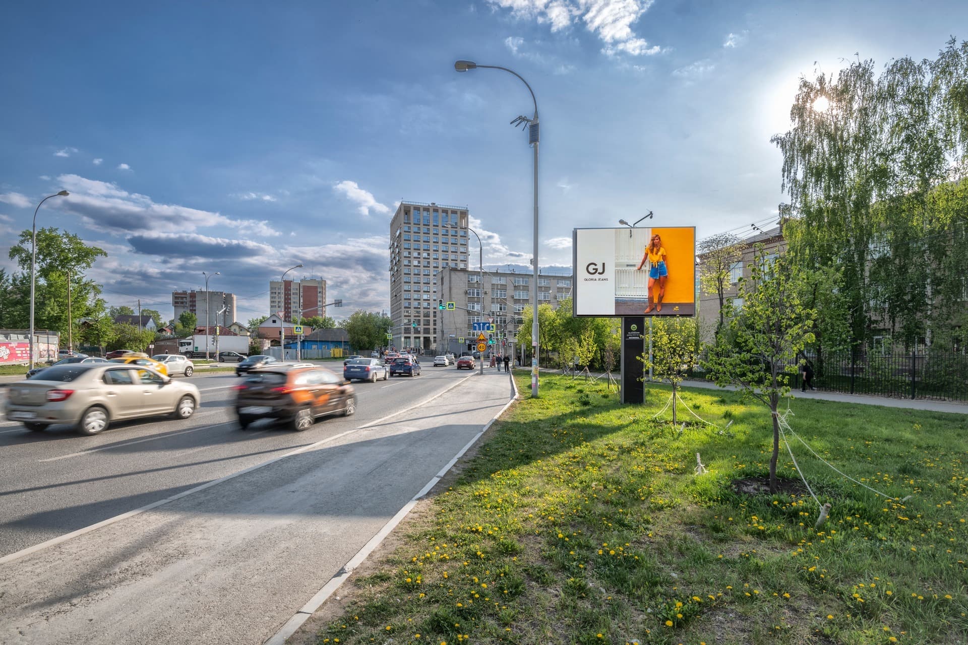 shit 3x6 Реклама 2.7x3.7 по адресу Фурманова ул./ Шаумяна ул., 80, Училище Олимпийского резерва, Областной Суд, Гор. ГАИ