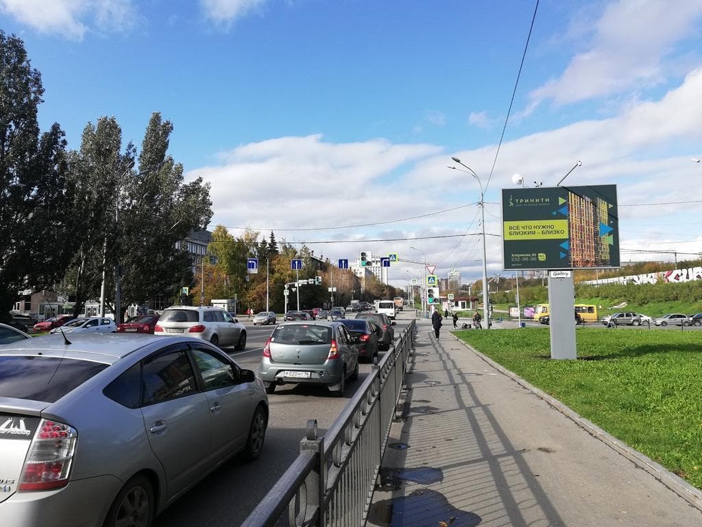 shit 3x6 Реклама 2.7x3.7 по адресу Восточная ул., 72 (через дорогу)/ Малышева ул., "Вкусно и точка", "Шарташский" рынок, (Digital)