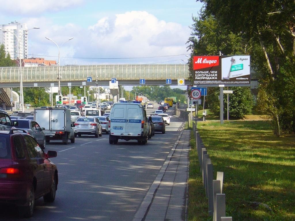 Бебеля ул., 148 /Таватуйская ул., парк "Таганская слобода", автосалон "Лаки Моторос", Digital, сторона А1 Екатеринбург. Бебеля ул., 148 /Таватуйская ул., парк "Таганская слобода", автосалон "Лаки Моторос", Digital, сторона А1