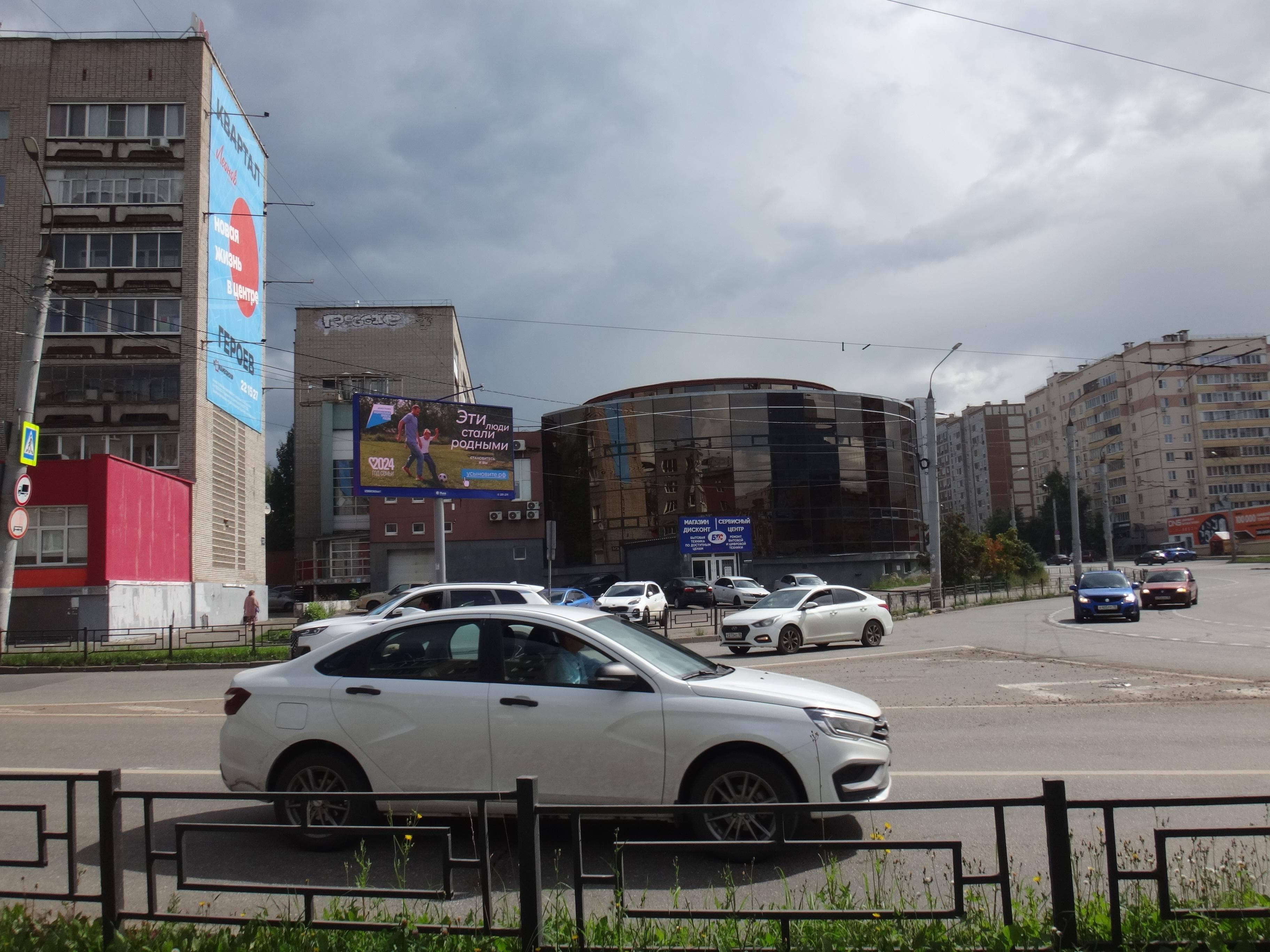 shit 3x6 Реклама 3x6 по адресу Карла Либкнехта ул. Х Пушкинская ул. (ТЦ "Сэлдом") (Digital)_Запрет на размещение динамичных роликов на экранах