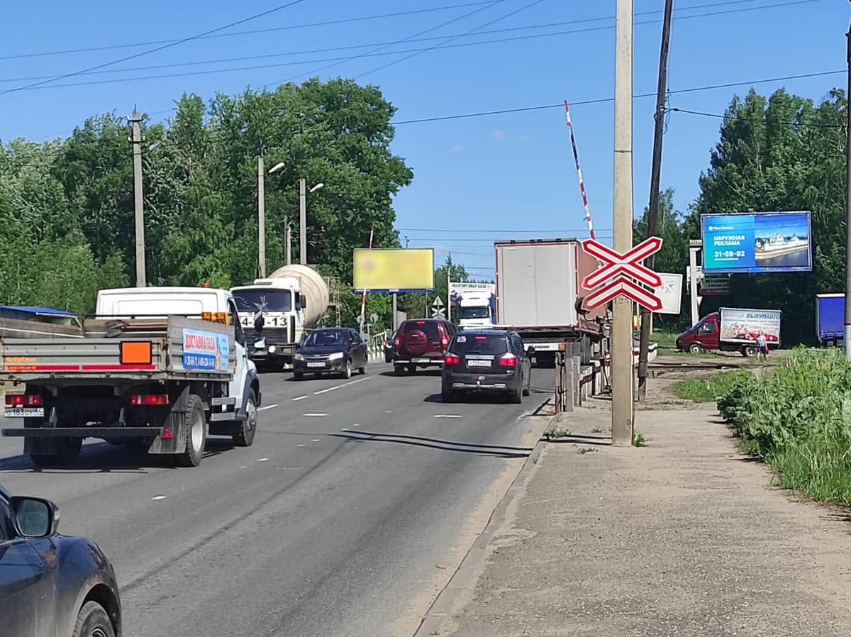 shit 3x6 Реклама 3x6 по адресу Галичская ул., ж/д переезд, поз. 2