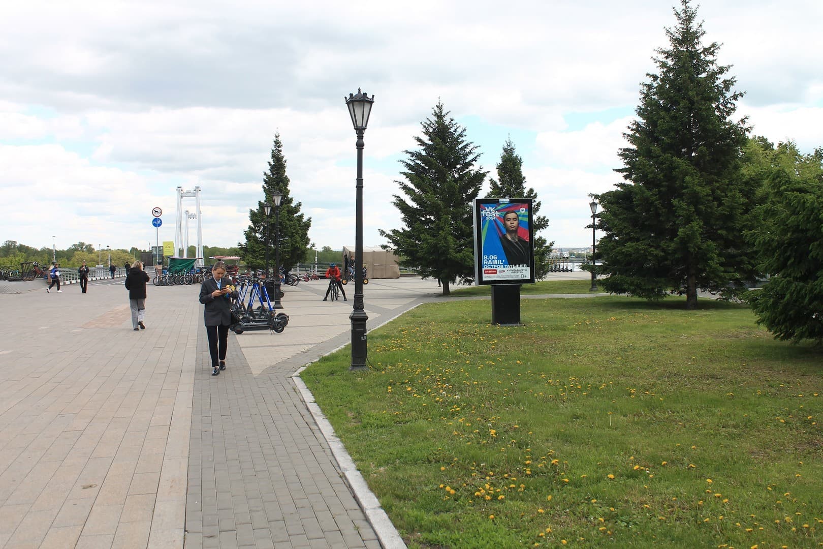 shit 3x6 Реклама 1.2x1.8 по адресу Мира пр-т., 2б