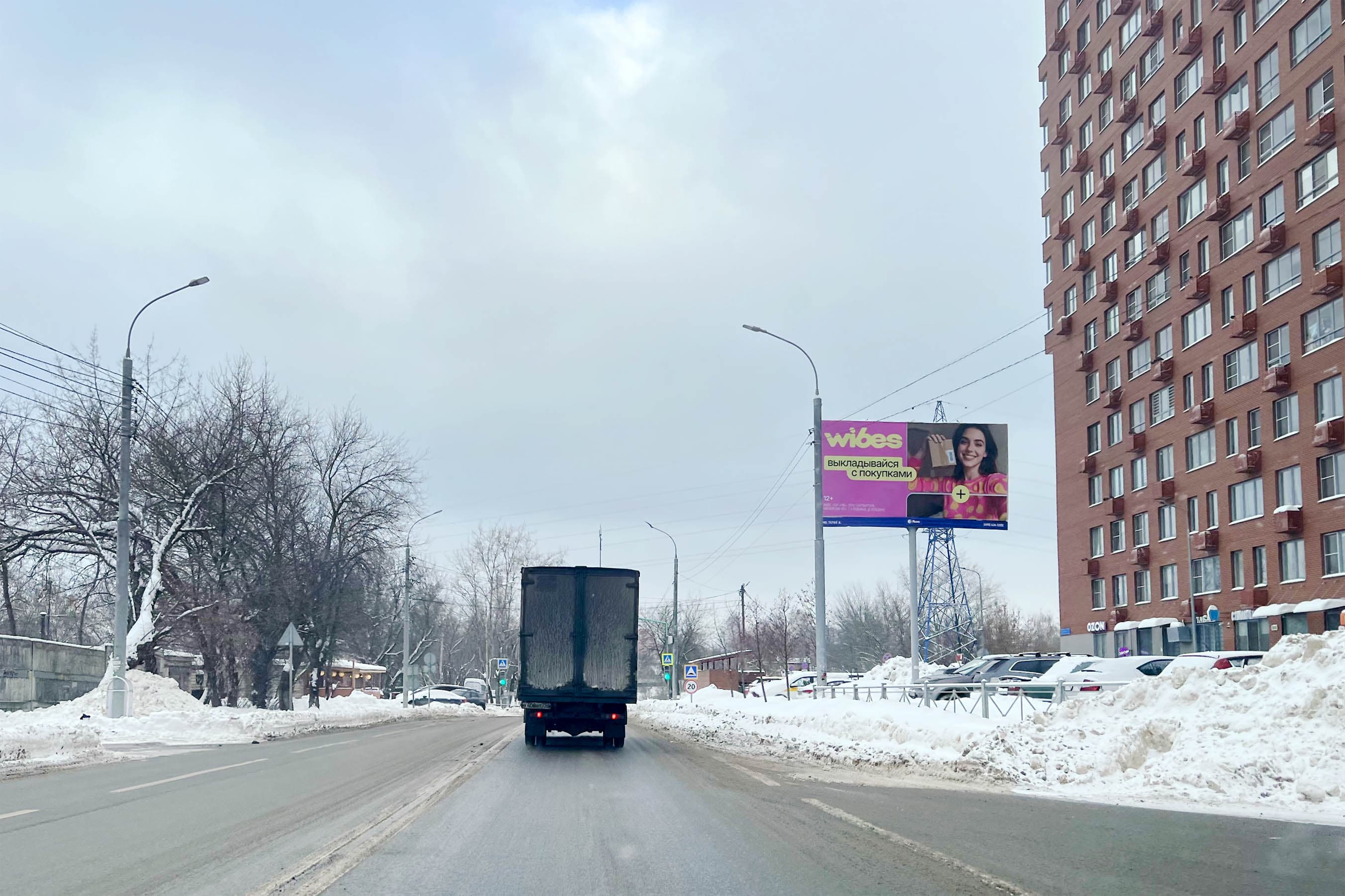 Люберцы г.о., пгт. Красково, Чехова ул., 450 м после Х с Егорьевским шоссе, (светофор), сторона А Московская область. Люберцы г.о., пгт. Красково, Чехова ул., 450 м после Х с Егорьевским шоссе, (светофор), сторона А