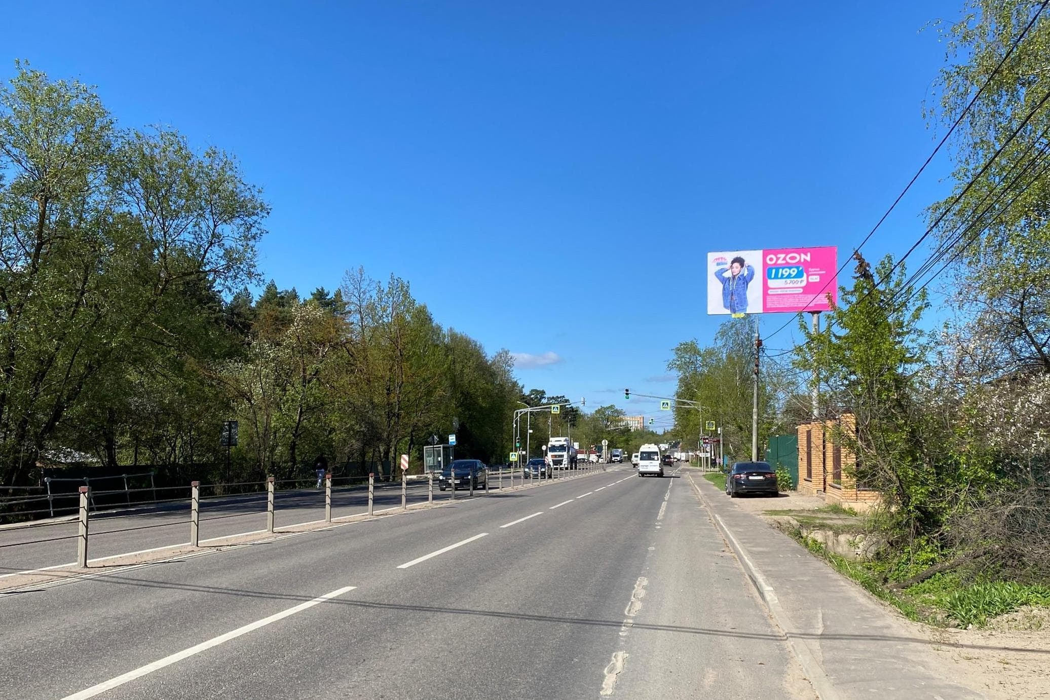 Можайское ш., 43км + 450м, справа (р.п. Большие Вяземы, д. 40), сторона А Московская область. Можайское ш., 43км + 450м, справа (р.п. Большие Вяземы, д. 40), сторона А