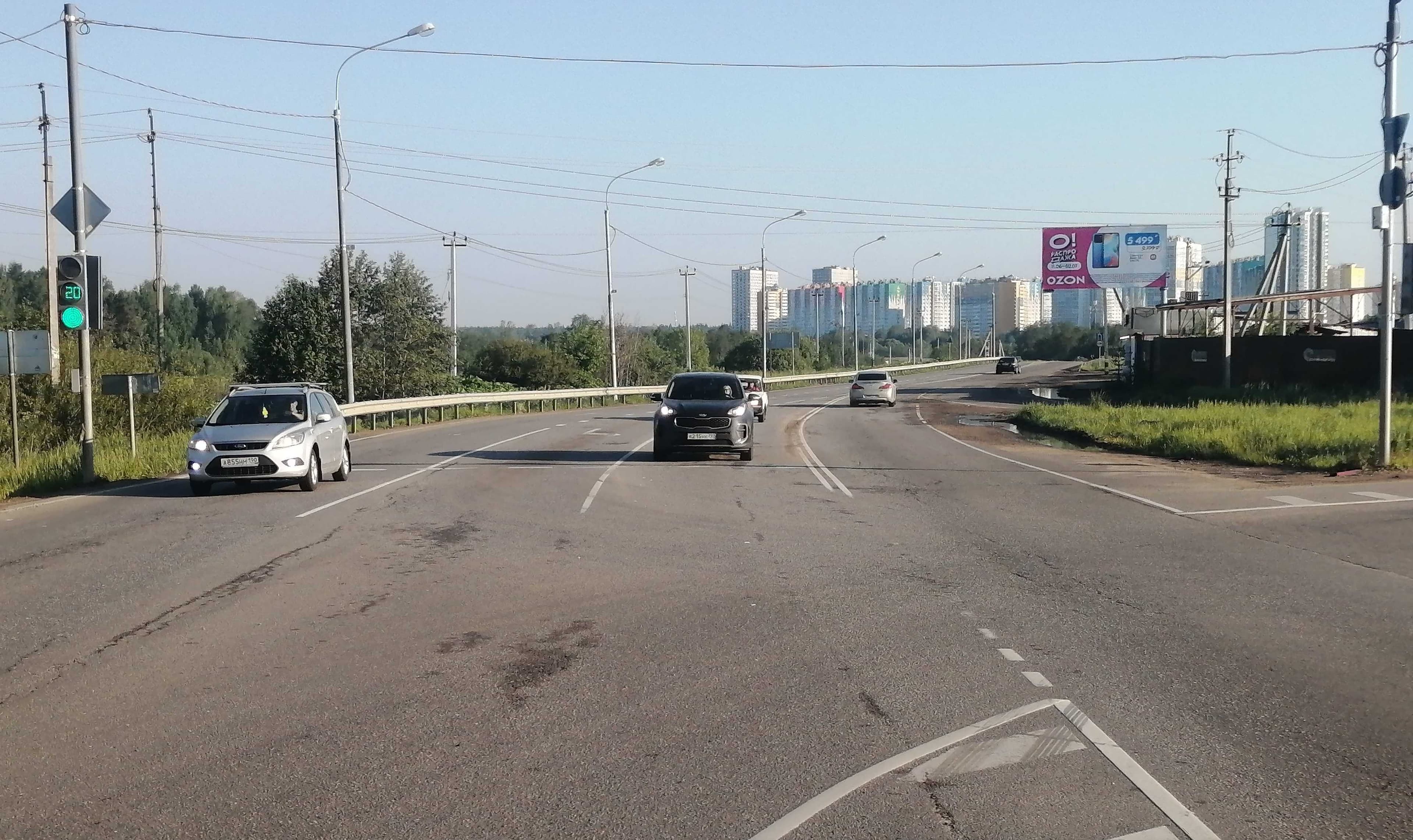 Пятницкое ш., 36км + 650м, слева при движении в Москву (пересечение с Георгиевским шоссе), сторона А Московская область. Пятницкое ш., 36км + 650м, слева при движении в Москву (пересечение с Георгиевским шоссе), сторона А