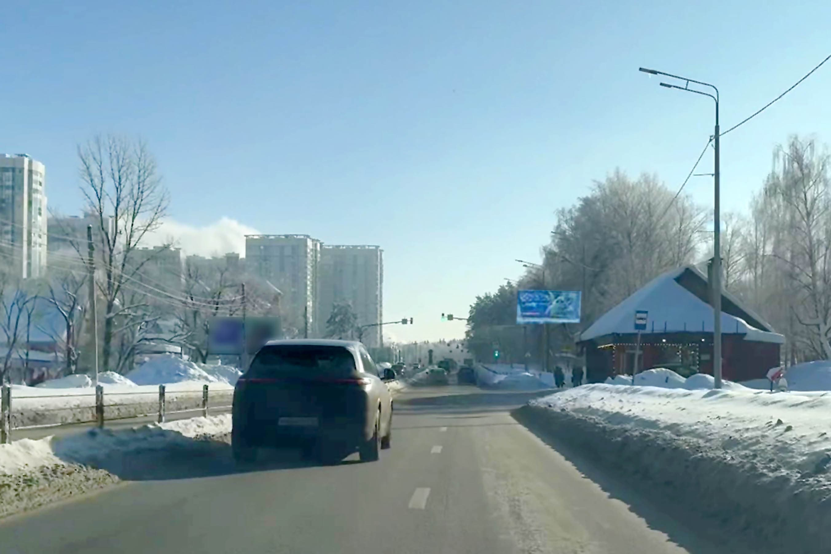 Волоколамское шоссе, 10,5 км от МКАД, Красногорск, Ново-Никольская ул. 13, (светофор), сторона А Московская область. Волоколамское шоссе, 10,5 км от МКАД, Красногорск, Ново-Никольская ул. 13, (светофор), сторона А