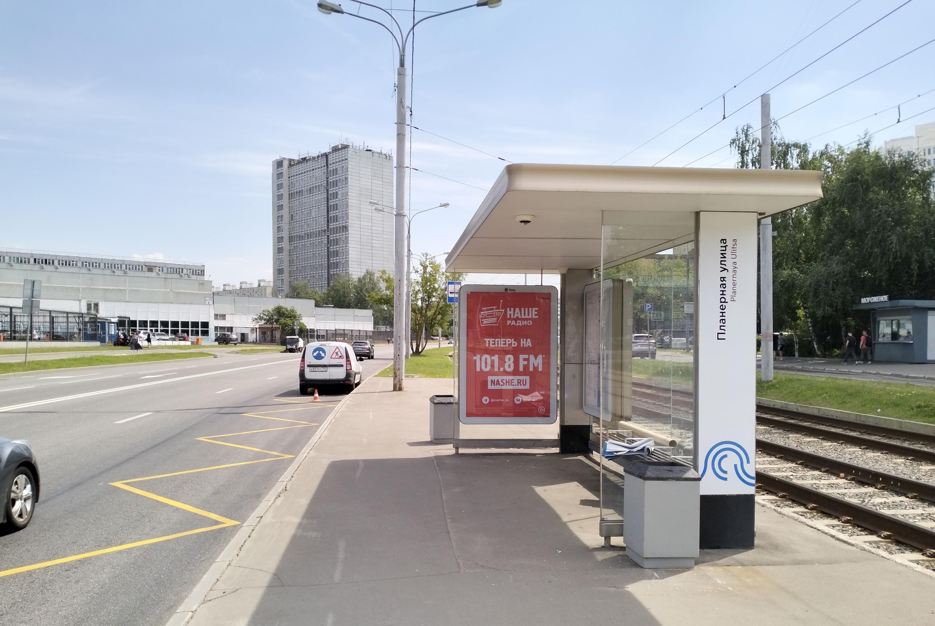 Героев Панфиловцев улица, д.7 - ост. "Планерная улица" (в центр), сторона А Москва. Героев Панфиловцев улица, д.7 - ост. "Планерная улица" (в центр), сторона А