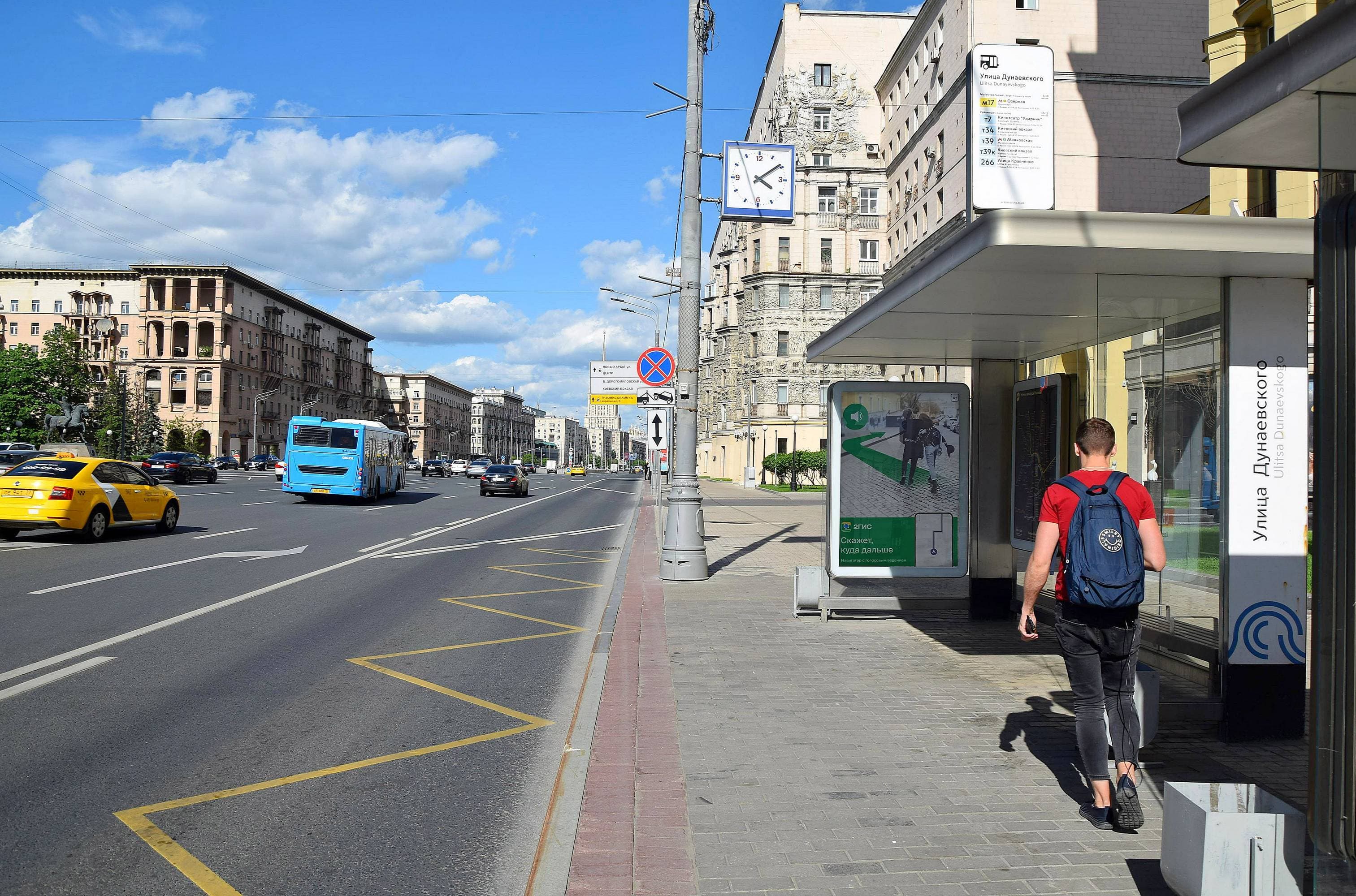 Кутузовский пр-т 25 - ост. "ул. Дунаевского", в центр, поз. 4 (роллер), сторона А1 Москва. Кутузовский пр-т 25 - ост. "ул. Дунаевского", в центр, поз. 4 (роллер), сторона А1