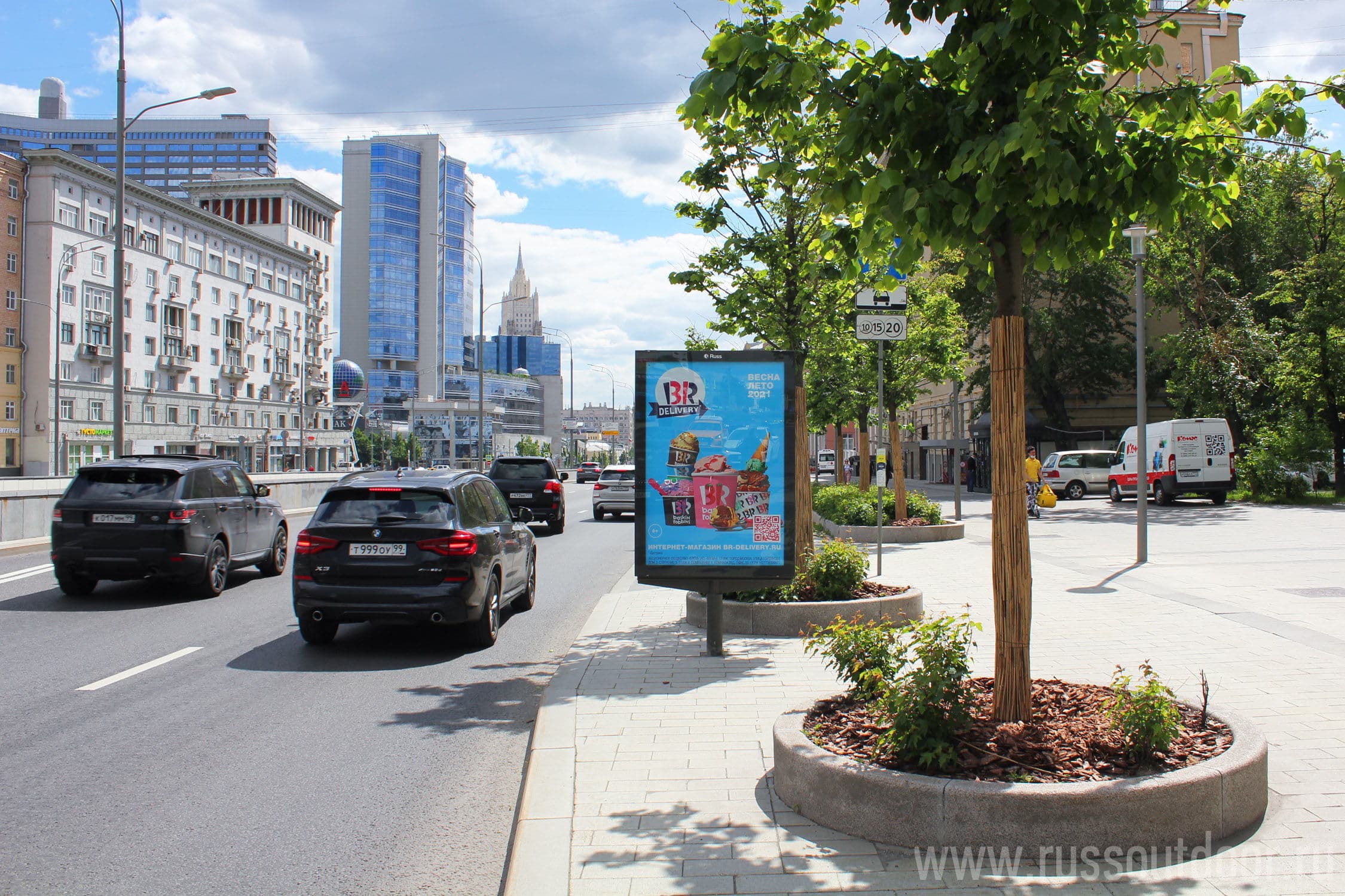 shit 3x6 Реклама 1.2x1.8 по адресу Новинский б-р 13 (роллер)