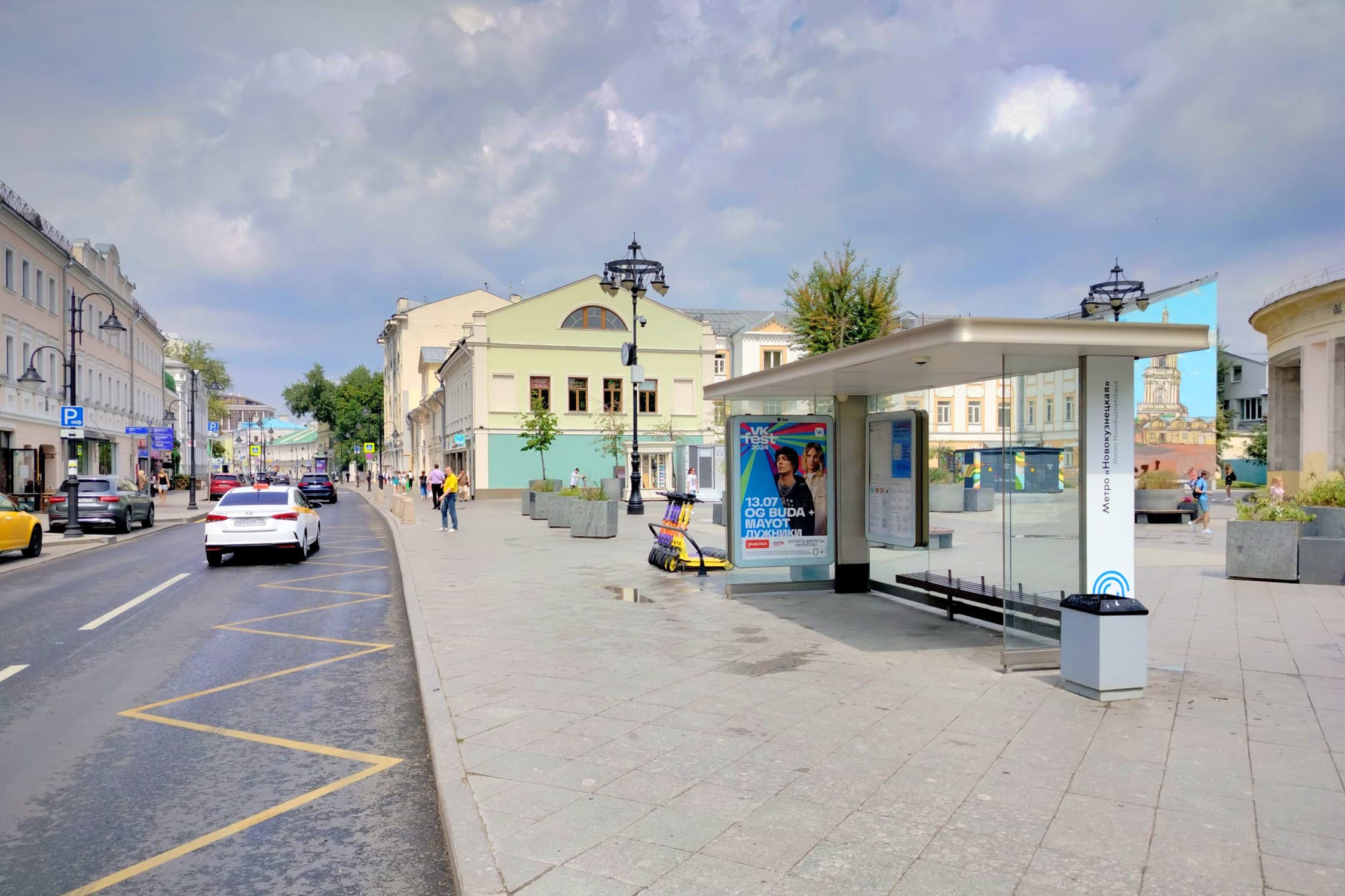 Пятницкая ул., д. 16 н-в - ост. "МЕТРО НОВОКУЗНЕЦКАЯ" (в центр) - поз.1 (роллер), сторона А1 Москва. Пятницкая ул., д. 16 н-в - ост. "МЕТРО НОВОКУЗНЕЦКАЯ" (в центр) - поз.1 (роллер), сторона А1