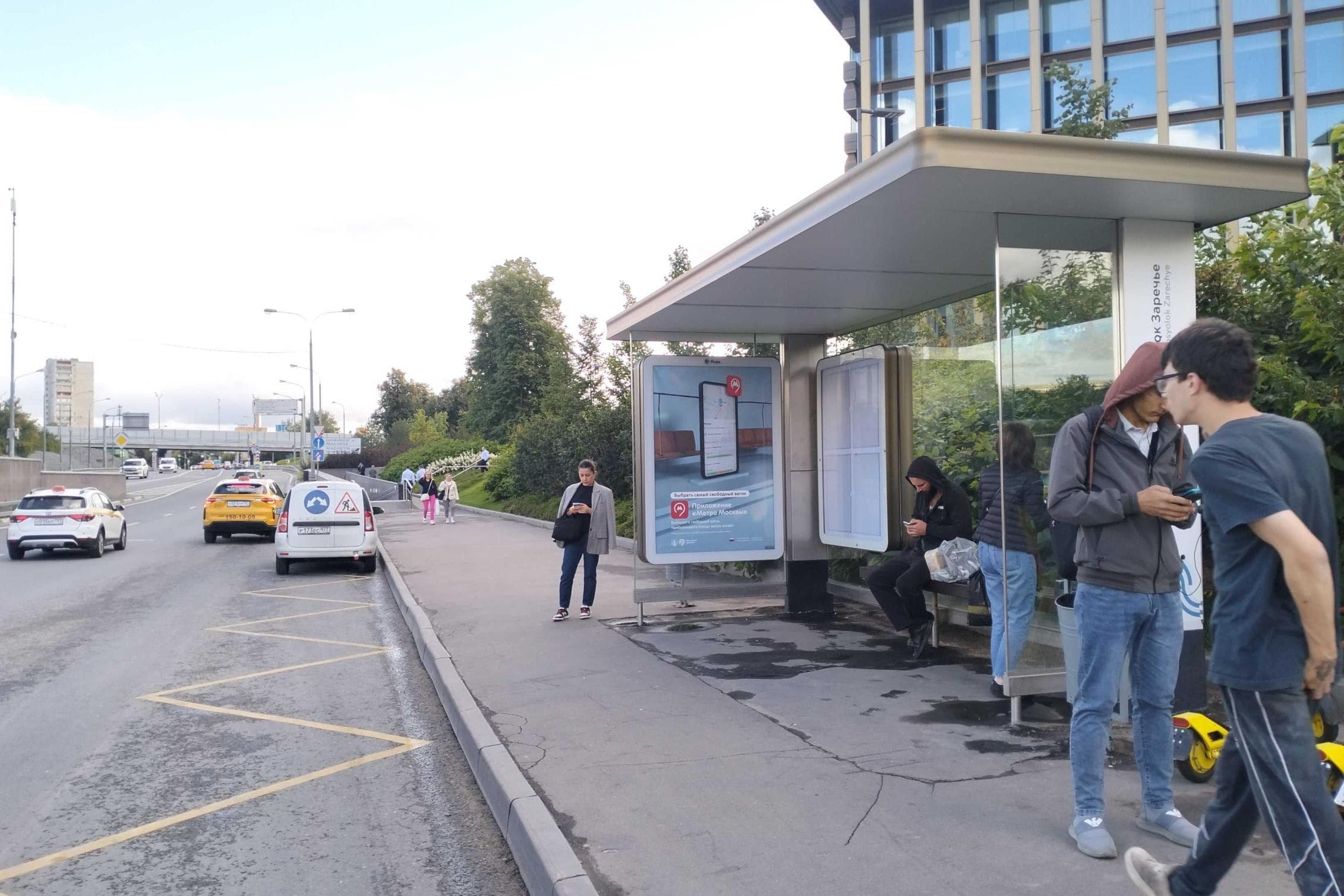 Сколковское шоссе 40к1 напротив - ост. "Поворот на поселок Заречье", сторона А Москва. Сколковское шоссе 40к1 напротив - ост. "Поворот на поселок Заречье", сторона А