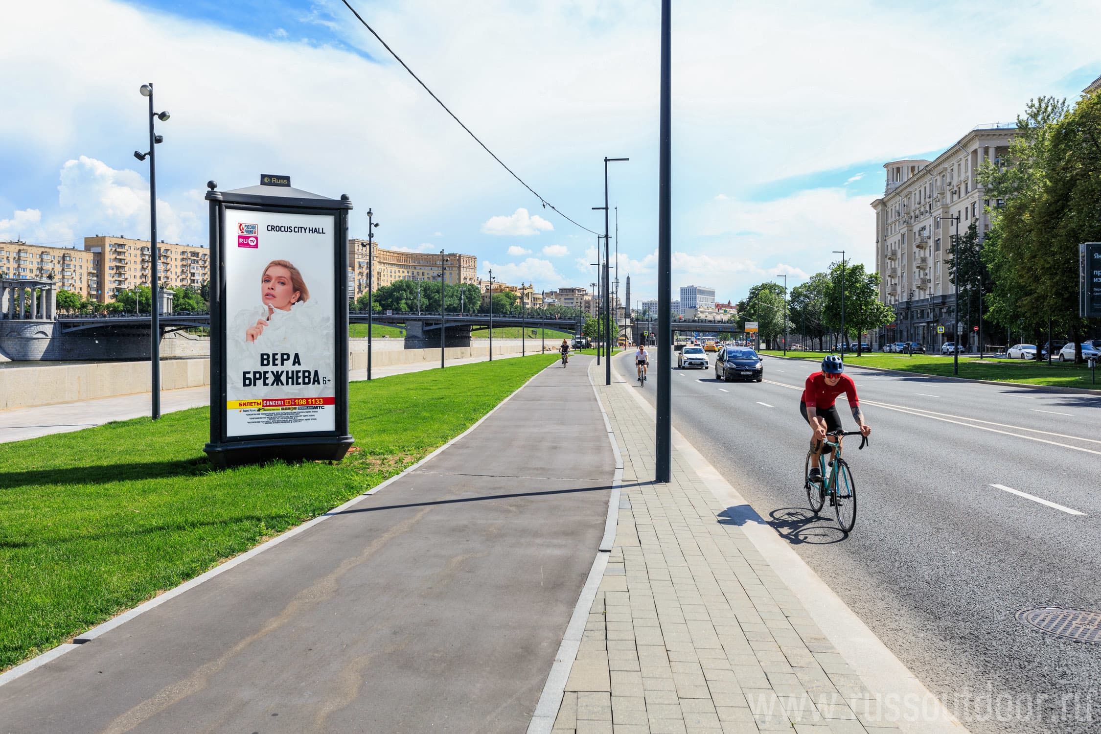 shit 3x6 Реклама 1.4x3 по адресу Шевченко Тараса наб. 1/2 н-в, 200 м до съезда на ул. Б. Дорогомиловскую