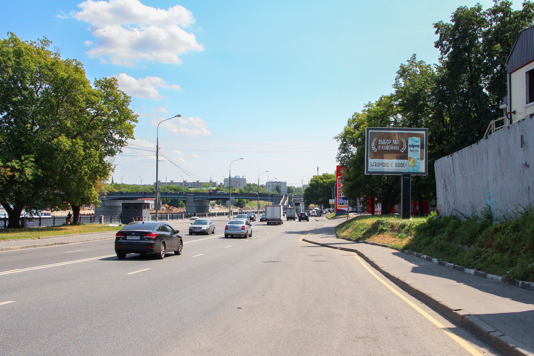 shit 3x6 Реклама 2.7x3.7 по адресу Шлюзовая наб. 8-14, 230 м до съезда на ул. Кожевническая