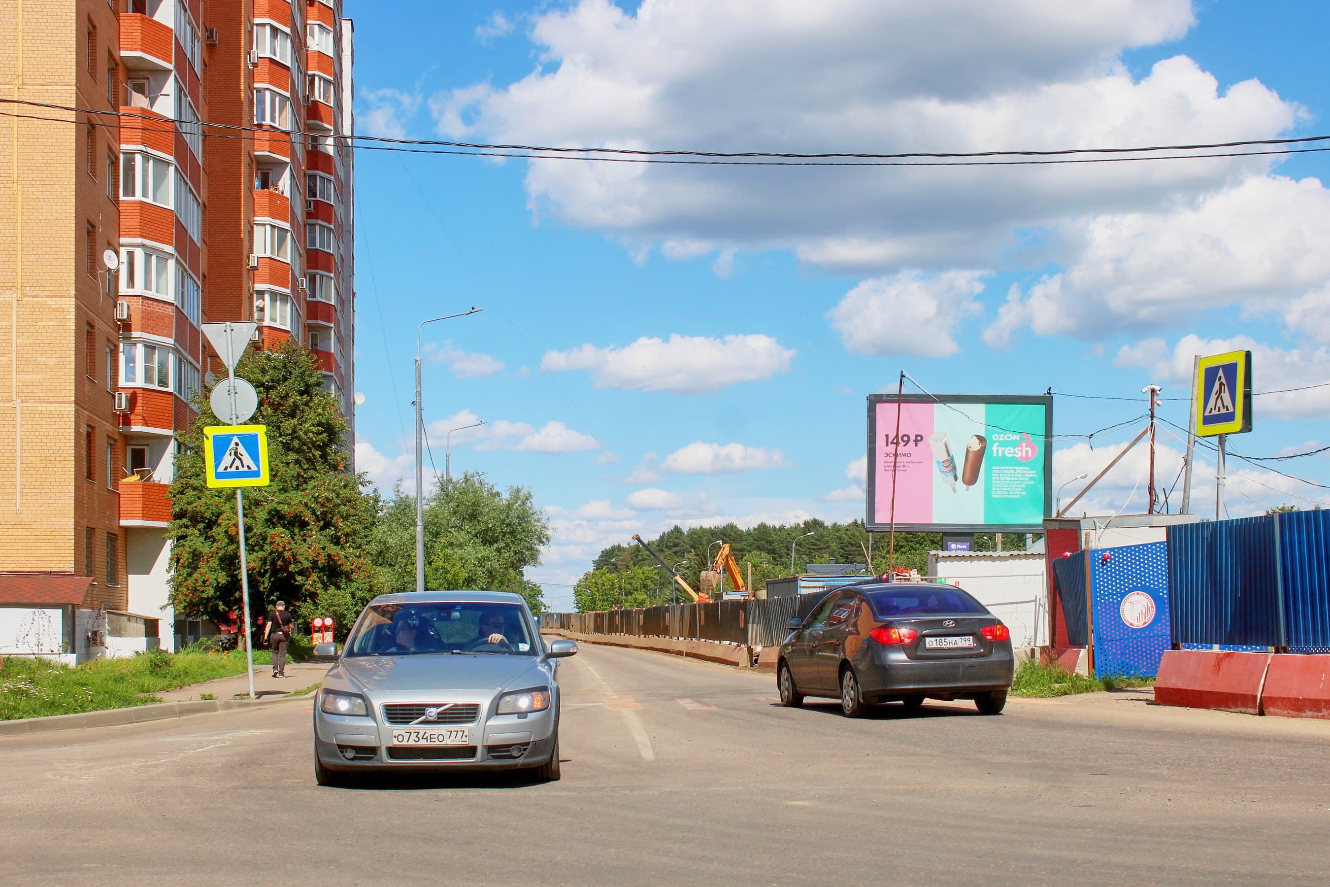 ТиНАО, Троицк, Большая Октябрьская ул., после Х с Академической площадью, сторона А1 Москва. ТиНАО, Троицк, Большая Октябрьская ул., после Х с Академической площадью, сторона А1