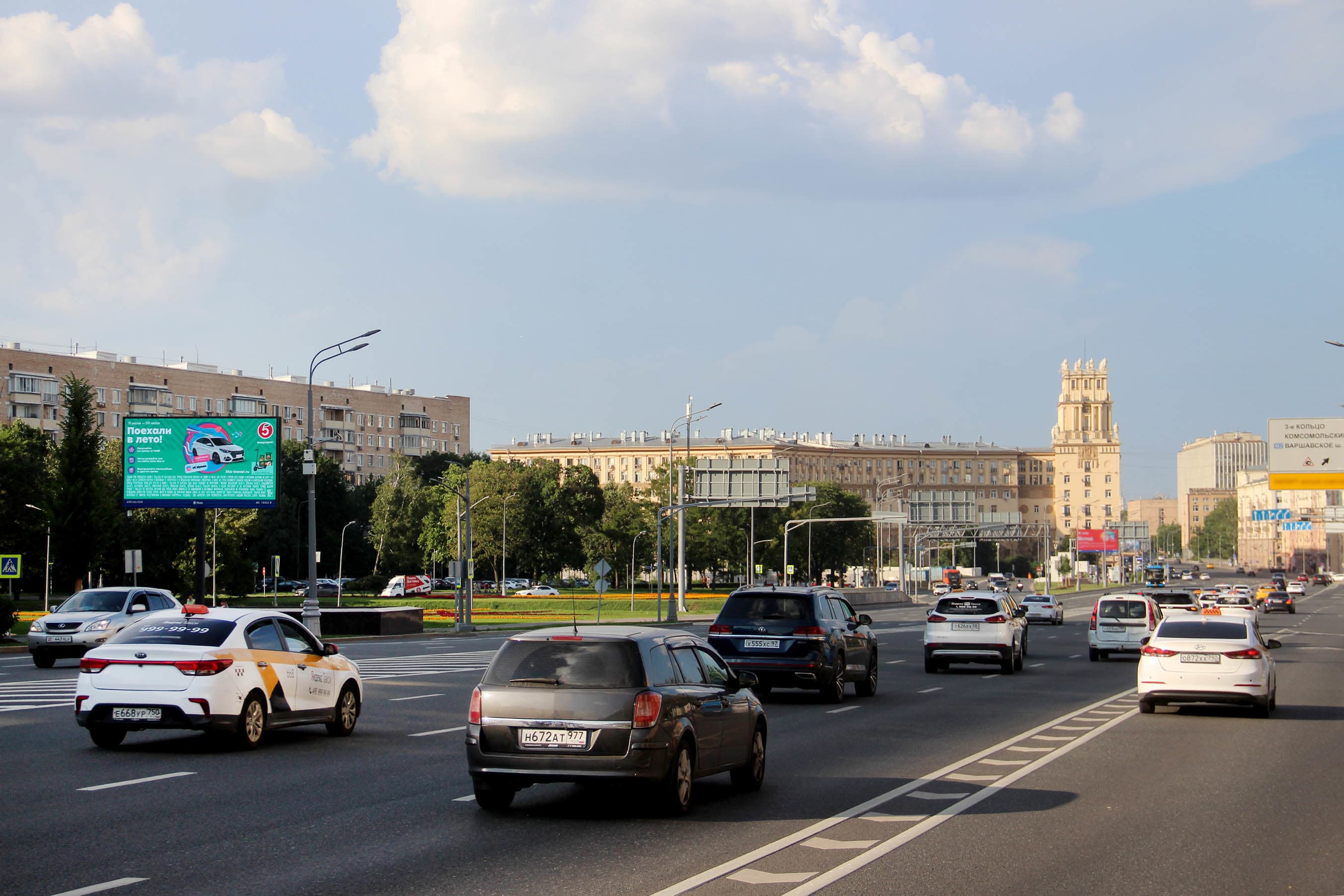 Ленинский пр-т 34/1, пл. Гагарина, 150 м после выезда с ТТК (Digital), сторона Б1 Москва. Ленинский пр-т 34/1, пл. Гагарина, 150 м после выезда с ТТК (Digital), сторона Б1