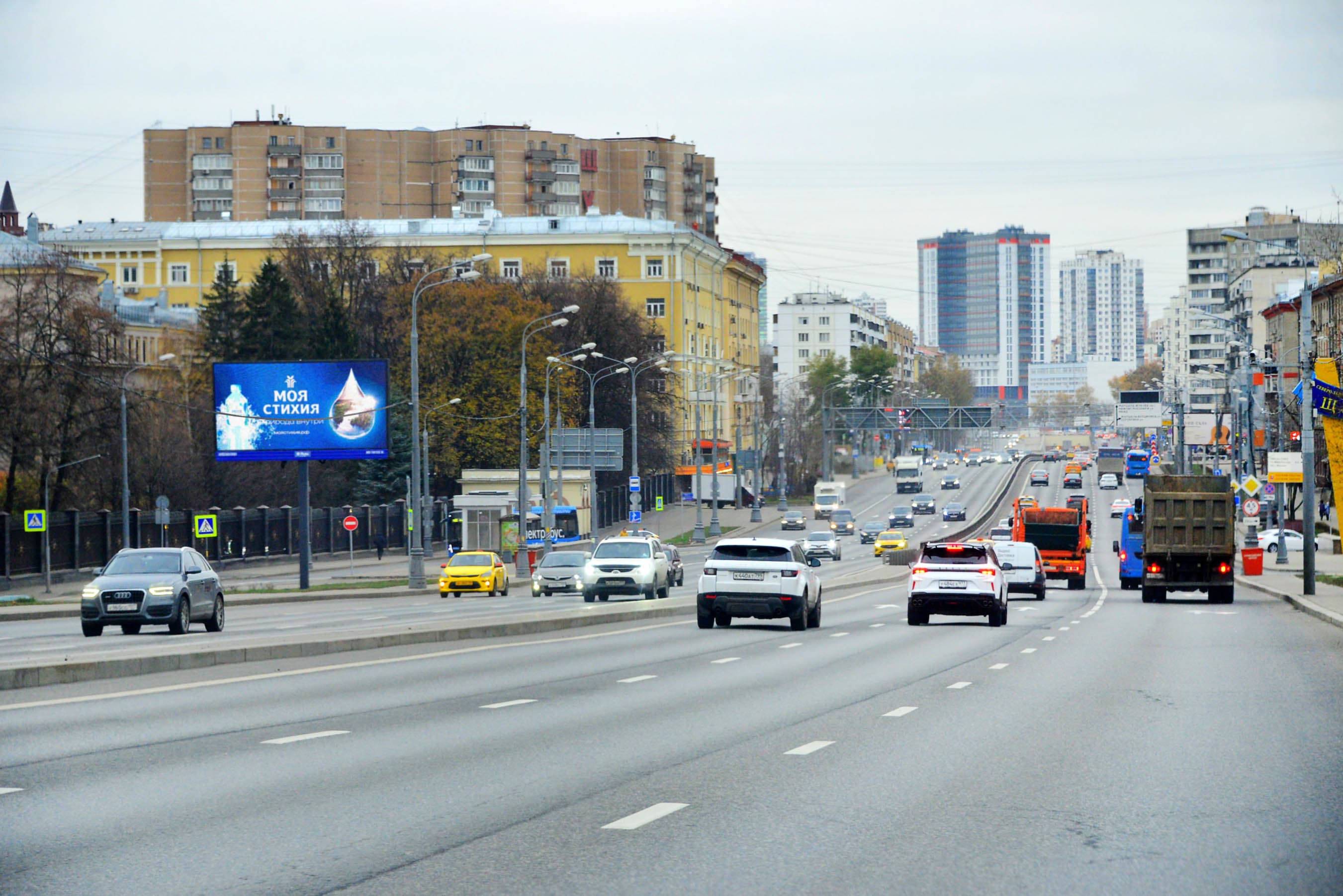 Народного Ополчения ул. 50, (м. "Панфиловская"), сторона Б1 Москва. Народного Ополчения ул. 50, (м. "Панфиловская"), сторона Б1