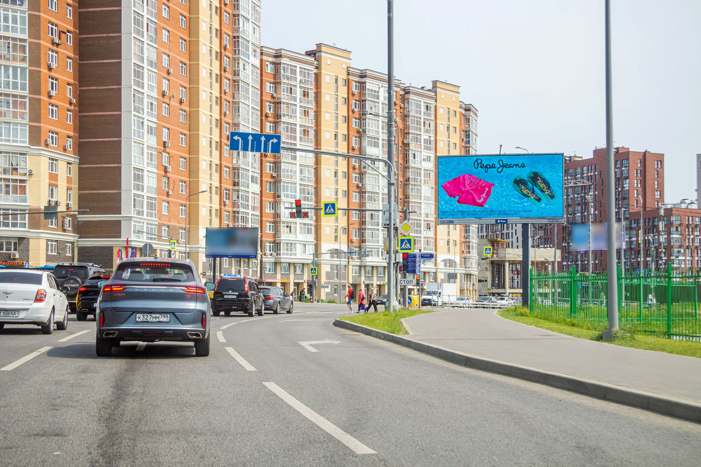 ТиНАО, п. Коммунарка, Александры Монаховой ул. вл30с2, до Х с ул. Липовый Парк, (светофор), сторона А1 Москва. ТиНАО, п. Коммунарка, Александры Монаховой ул. вл30с2, до Х с ул. Липовый Парк, (светофор), сторона А1