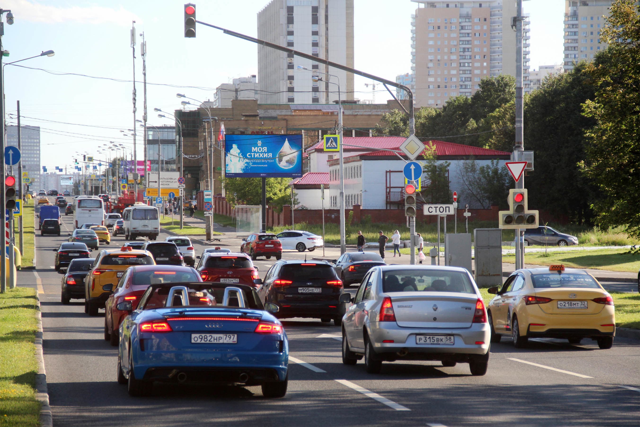 shit 3x6 Реклама 3x6 по адресу Вернадского пр-т 12сБ, 100 м после Х с ул. Кравченко (Digital), (светофор)