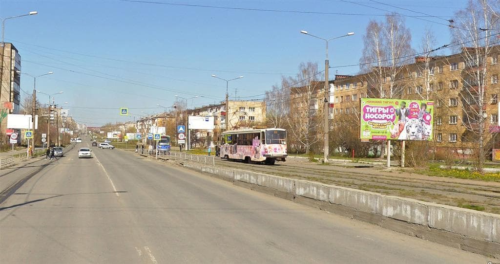 shit 3x6 Реклама 3x6 по адресу Ленинградский проспект, у многоквартирного жилого дома №103, направление от ул. Зари к ул. Чайковского