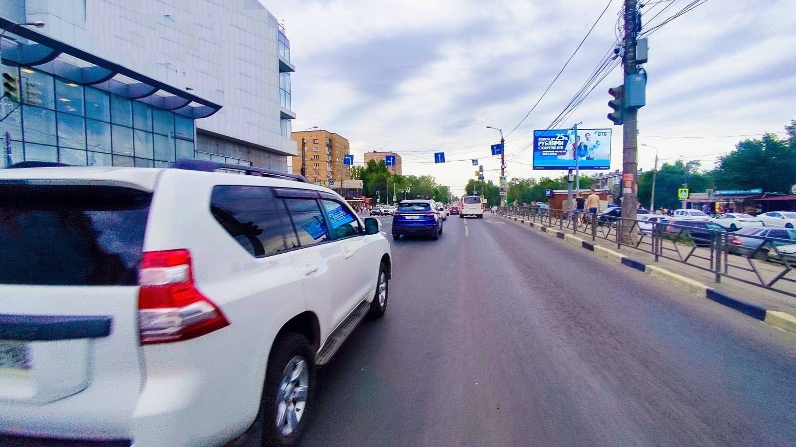 shit 3x6 Реклама 3x6 по адресу Авроры ул, д. 107 / Аэродромная ул. (светофор, напротив АврораМолл) (Digital)