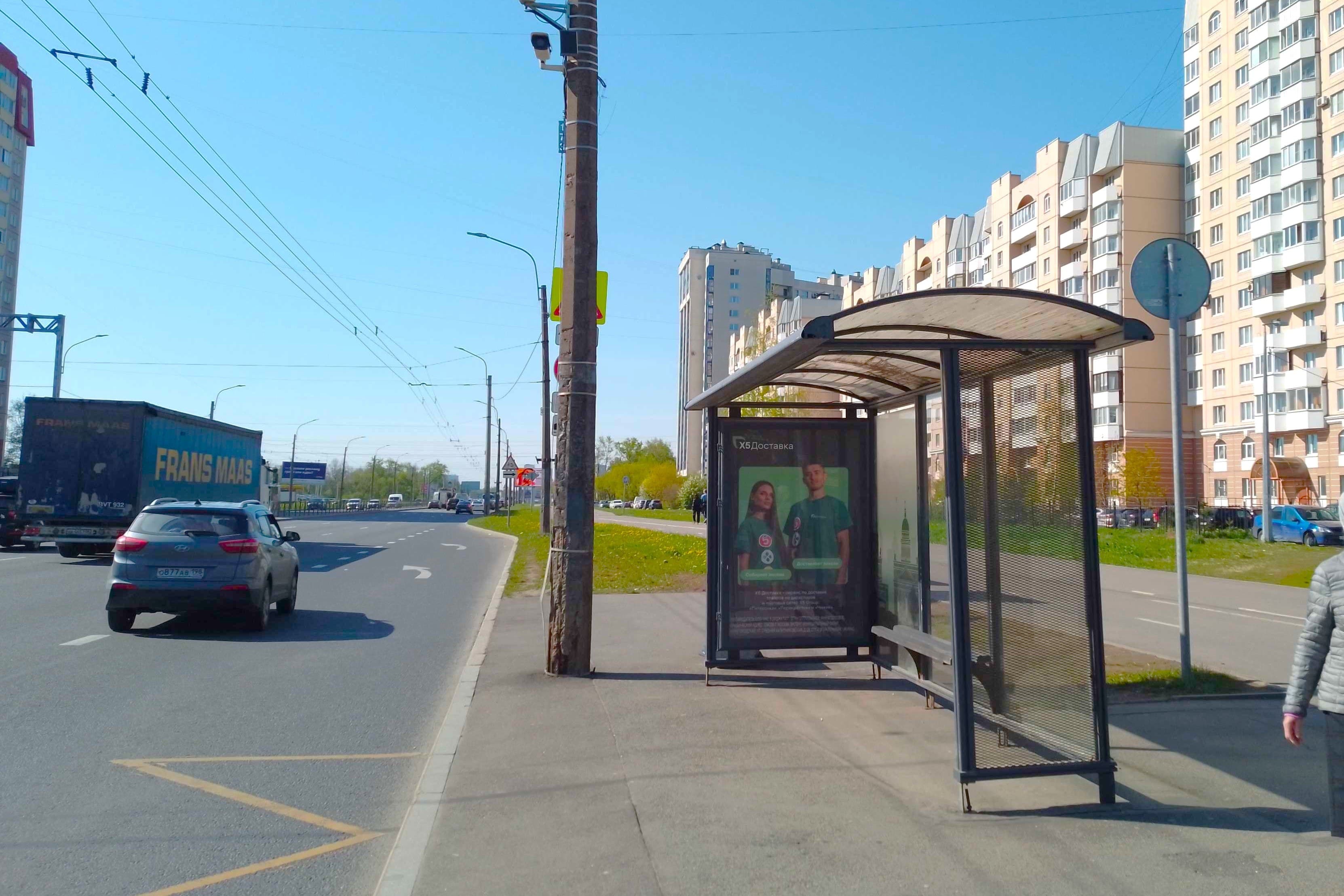 Большевиков проспект 38к1 напротив - ост. "Улица Тельмана", (светофор) , сторона А Санкт-Петербург. Большевиков проспект 38к1 напротив - ост. "Улица Тельмана", (светофор) , сторона А