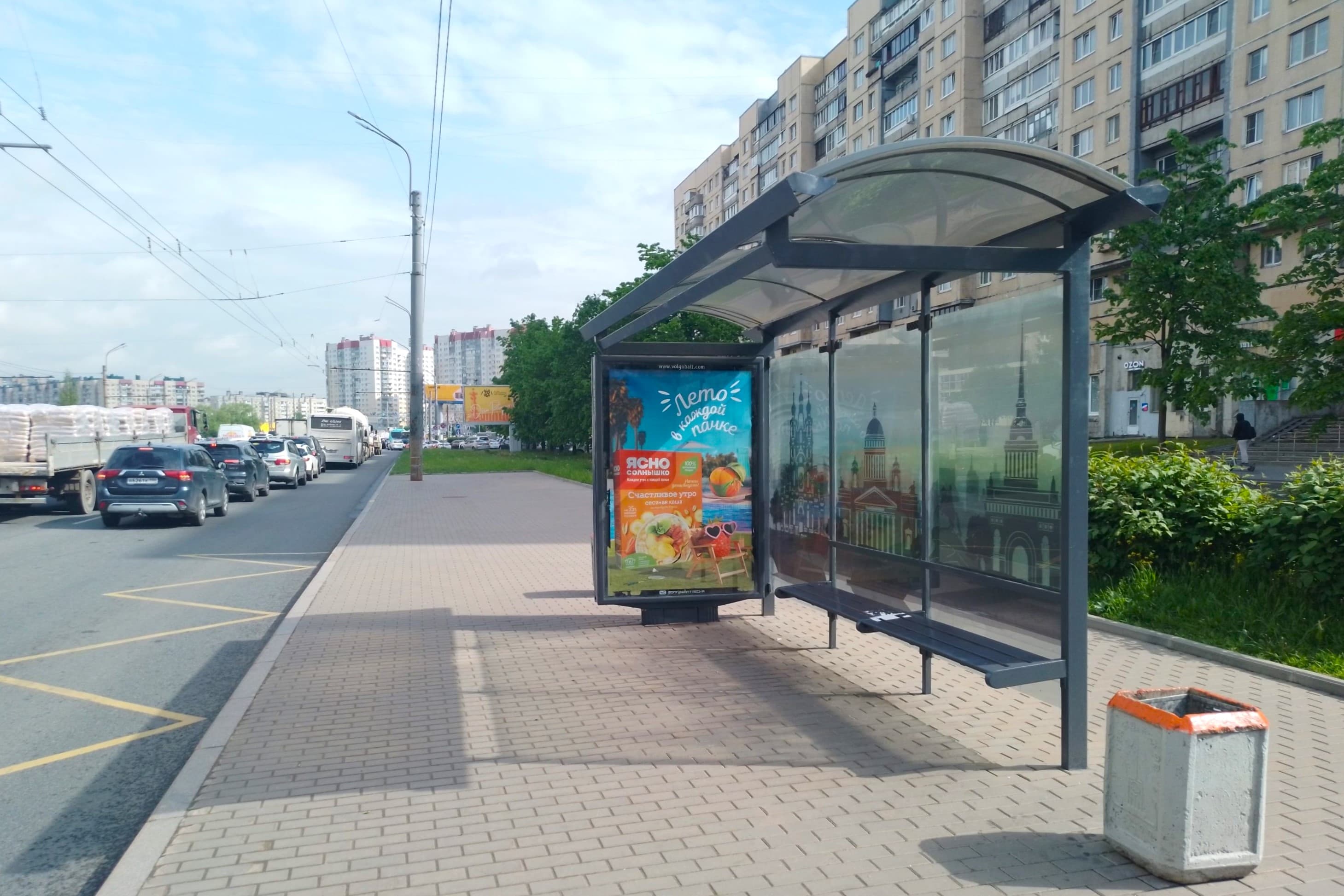 Индустриальный проспект 15 - ост. "Ленская улица", (светофор), сторона А Санкт-Петербург. Индустриальный проспект 15 - ост. "Ленская улица", (светофор), сторона А