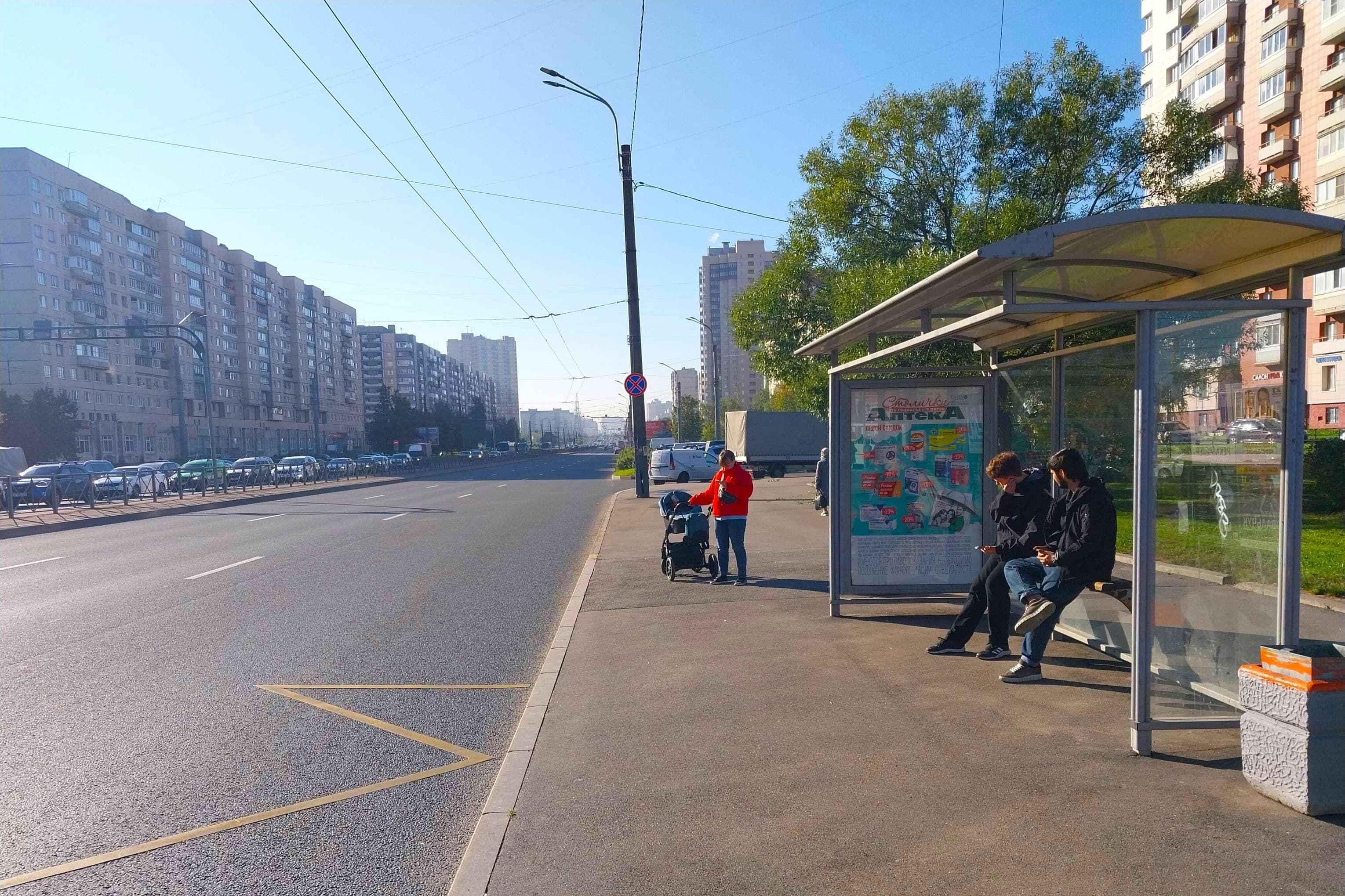 Индустриальный проспект 19 напротив - ост. "Проспект Косыгина", (светофор, ТЦ "Июнь"), сторона А Санкт-Петербург. Индустриальный проспект 19 напротив - ост. "Проспект Косыгина", (светофор, ТЦ "Июнь"), сторона А