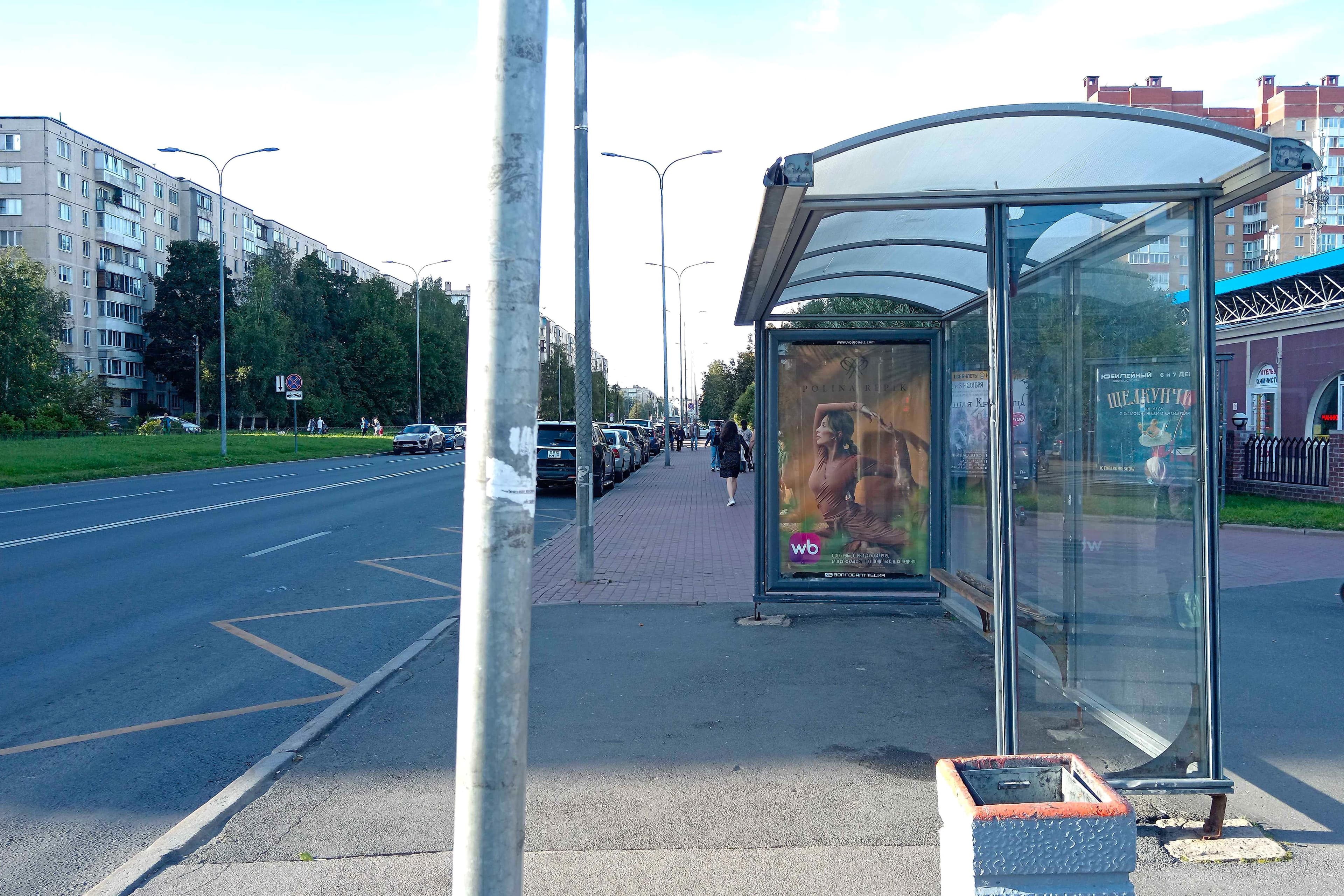 Искровский проспект 19к1 напротив - ост. "Улица Дыбенко", (светофор), сторона А Санкт-Петербург. Искровский проспект 19к1 напротив - ост. "Улица Дыбенко", (светофор), сторона А
