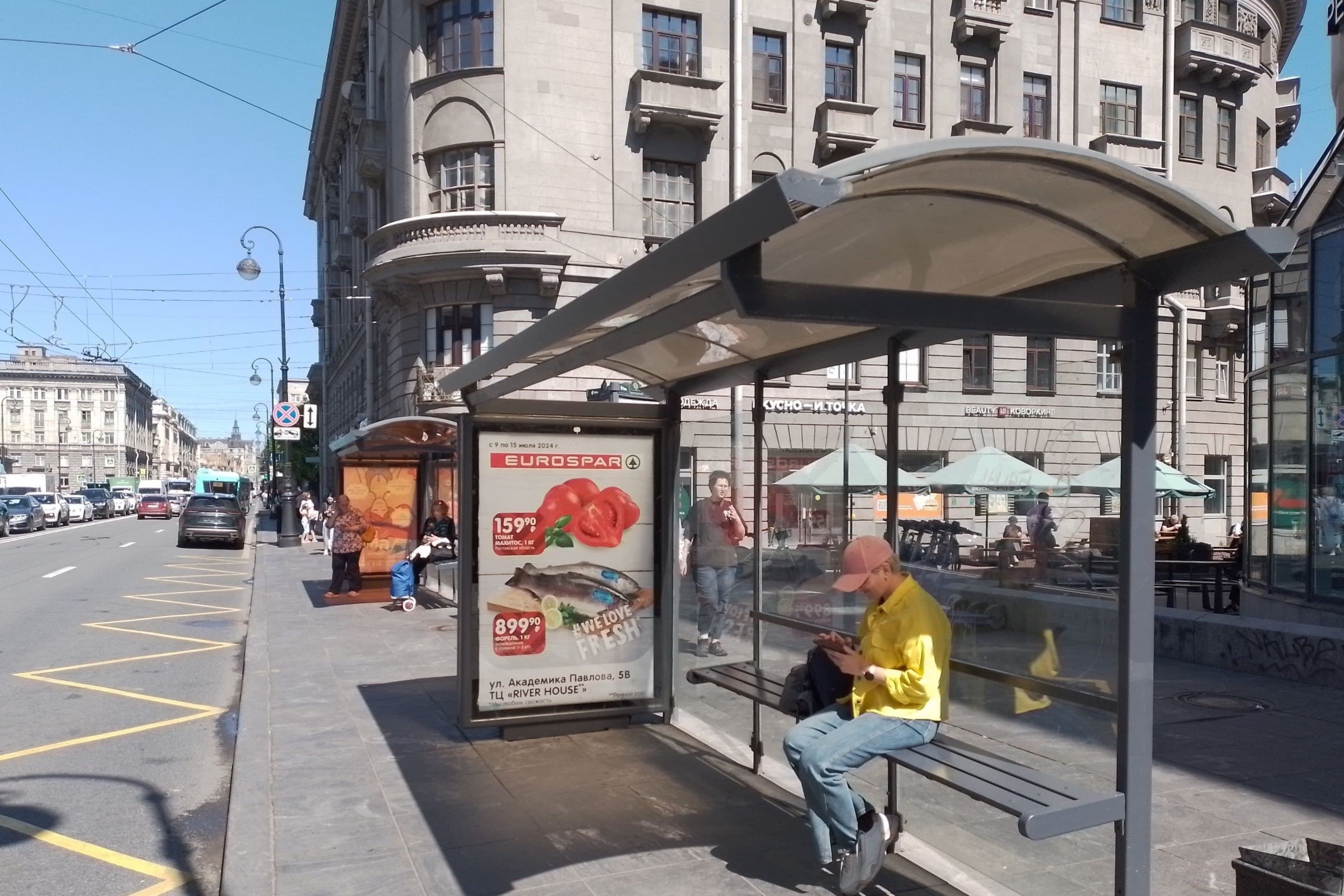 Каменноостровский пр. 37 / ст.м. "Петроградская" (роллер), сторона А3 Санкт-Петербург. Каменноостровский пр. 37 / ст.м. "Петроградская" (роллер), сторона А3