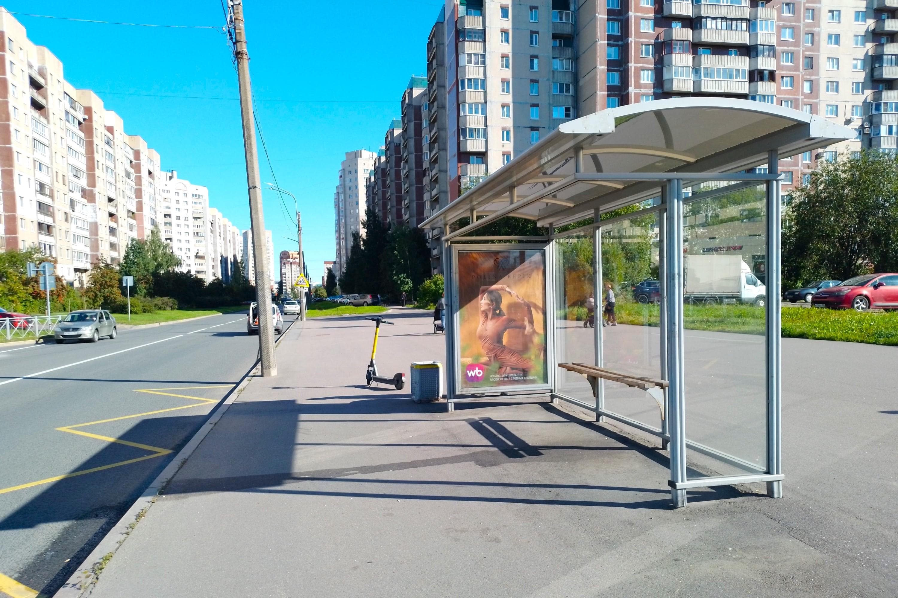 Камышовая ул. 13 напротив - ост. "Стародеревенская улица", (светофор), сторона А Санкт-Петербург. Камышовая ул. 13 напротив - ост. "Стародеревенская улица", (светофор), сторона А