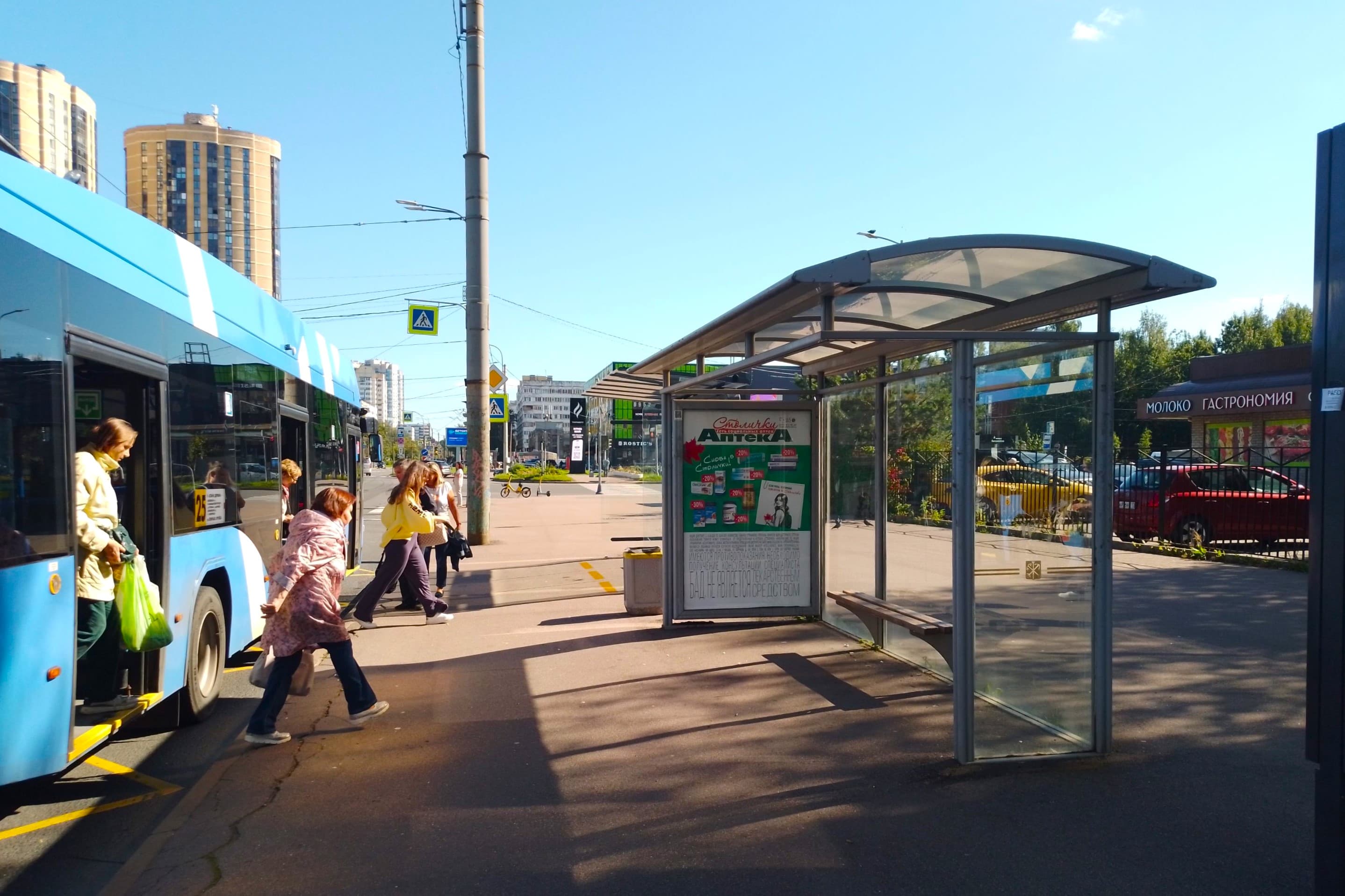 Королева проспект 20к1 - ост. "Проспект Сизова", (светофор), сторона А Санкт-Петербург. Королева проспект 20к1 - ост. "Проспект Сизова", (светофор), сторона А