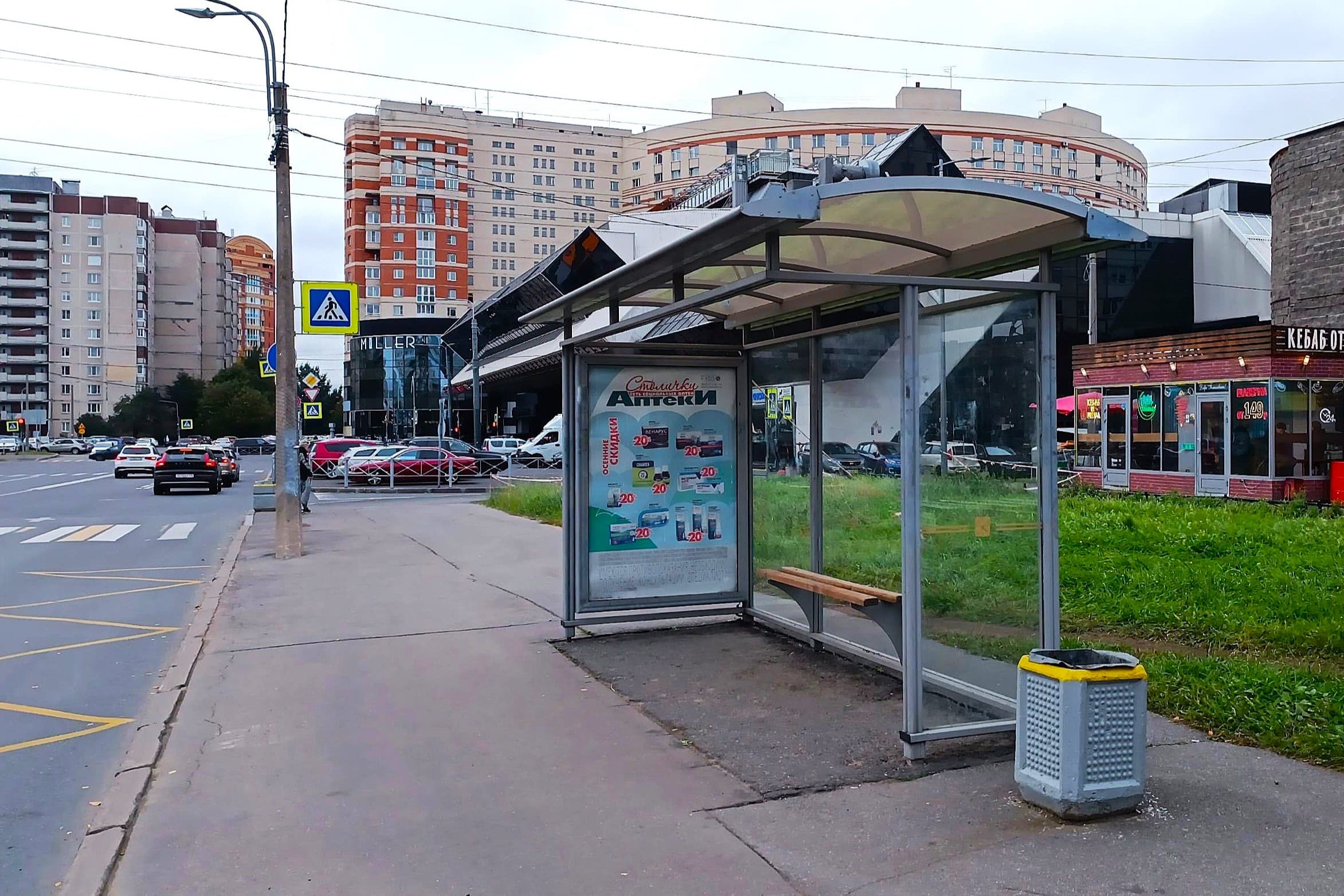 Маршала Новикова проспект 2к1 - ост. "Проспект Испытателей", (ТЦ "Миллер Центр"), сторона А Санкт-Петербург. Маршала Новикова проспект 2к1 - ост. "Проспект Испытателей", (ТЦ "Миллер Центр"), сторона А