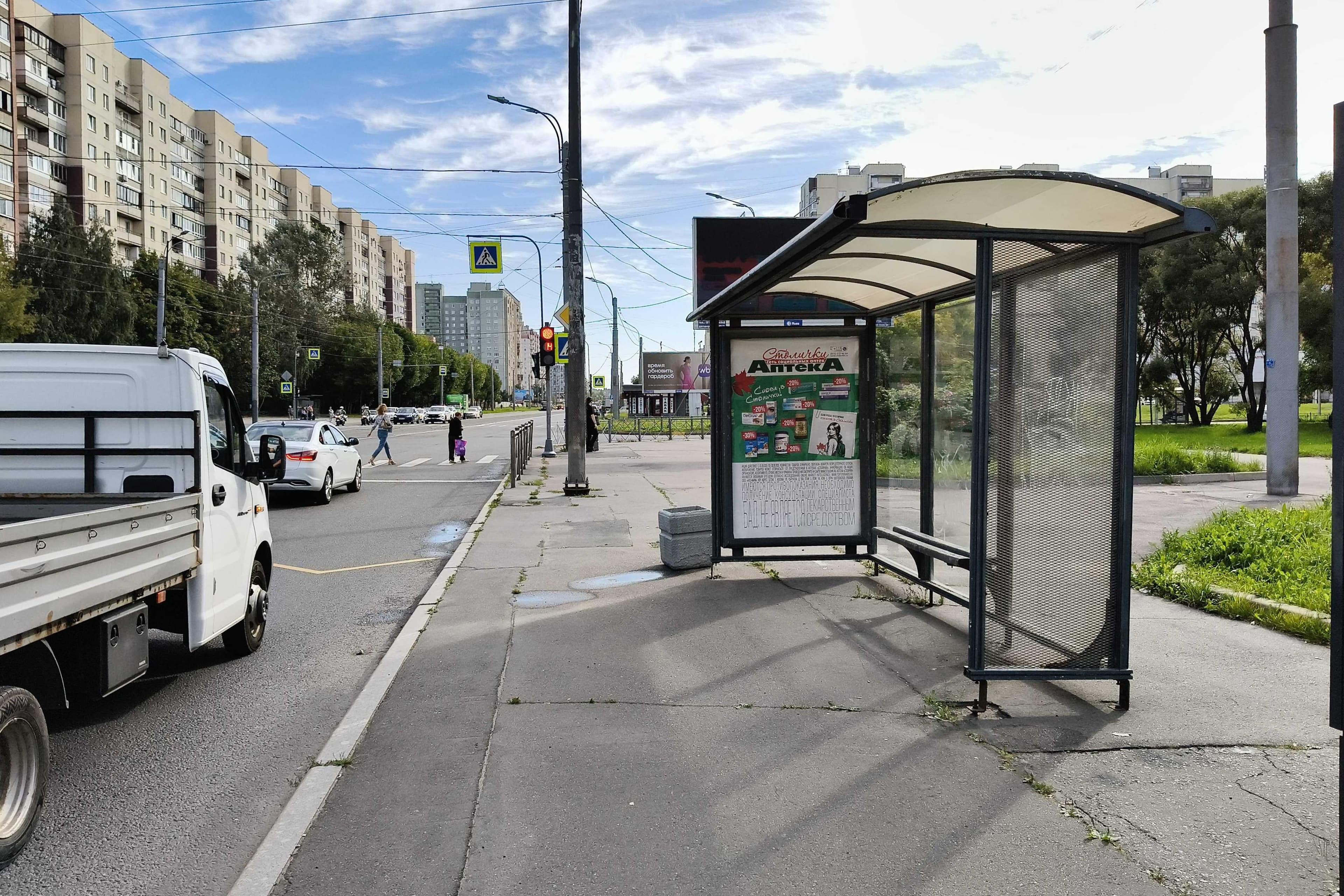 Шлиссельбургский проспект 23 - ост. "Улица Дмитрия Устинова", (светофор), сторона А Санкт-Петербург. Шлиссельбургский проспект 23 - ост. "Улица Дмитрия Устинова", (светофор), сторона А
