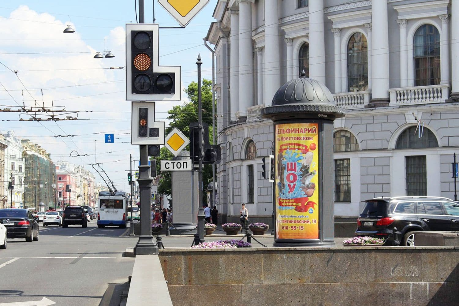 Невский проспект 35, Х с ул. Садовая, (светофор, м. "Гостиный двор"), поз. 2, сторона А Санкт-Петербург. Невский проспект 35, Х с ул. Садовая, (светофор, м. "Гостиный двор"), поз. 2, сторона А