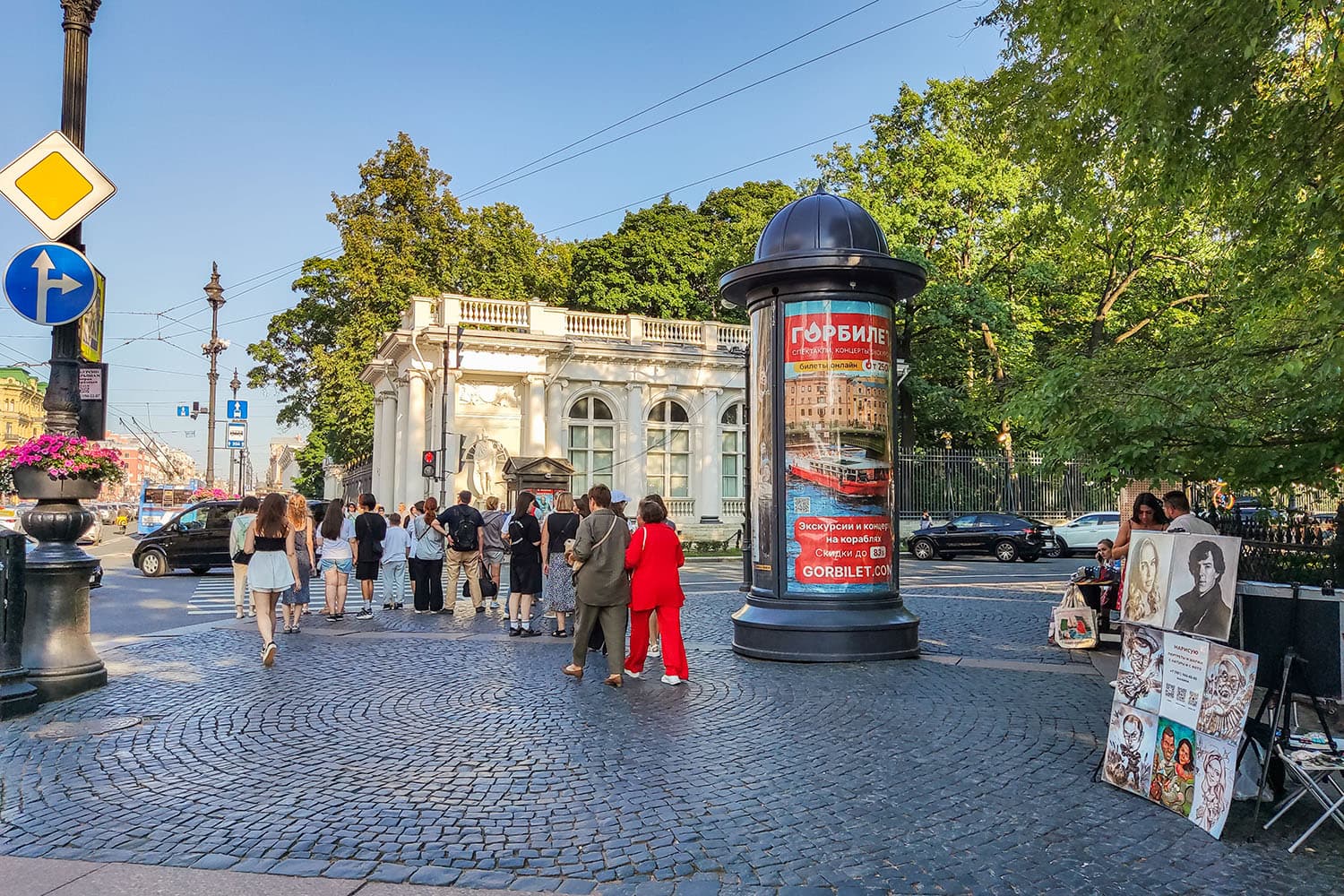 Невский проспект, нечетная сторона, 145 м после Х с ул. Садовая, (светофор), сторона А Санкт-Петербург. Невский проспект, нечетная сторона, 145 м после Х с ул. Садовая, (светофор), сторона А