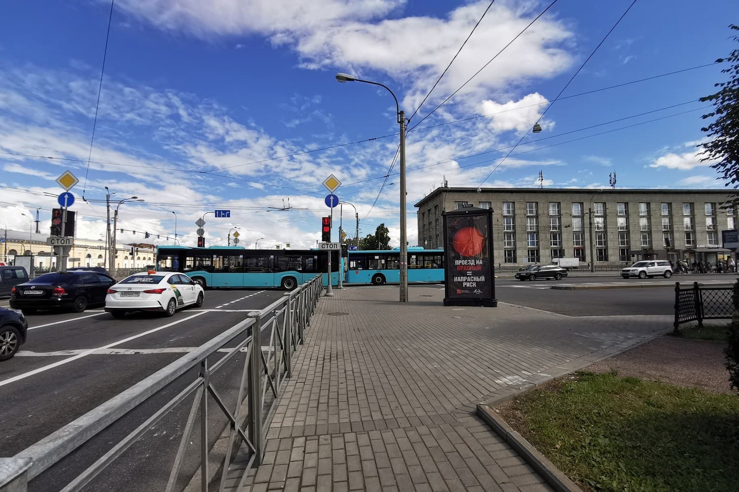 Обводного канала наб. 120, до Х с Митрофаньевским шоссе, (светофор, м. "Балтийская"), сторона А Санкт-Петербург. Обводного канала наб. 120, до Х с Митрофаньевским шоссе, (светофор, м. "Балтийская"), сторона А