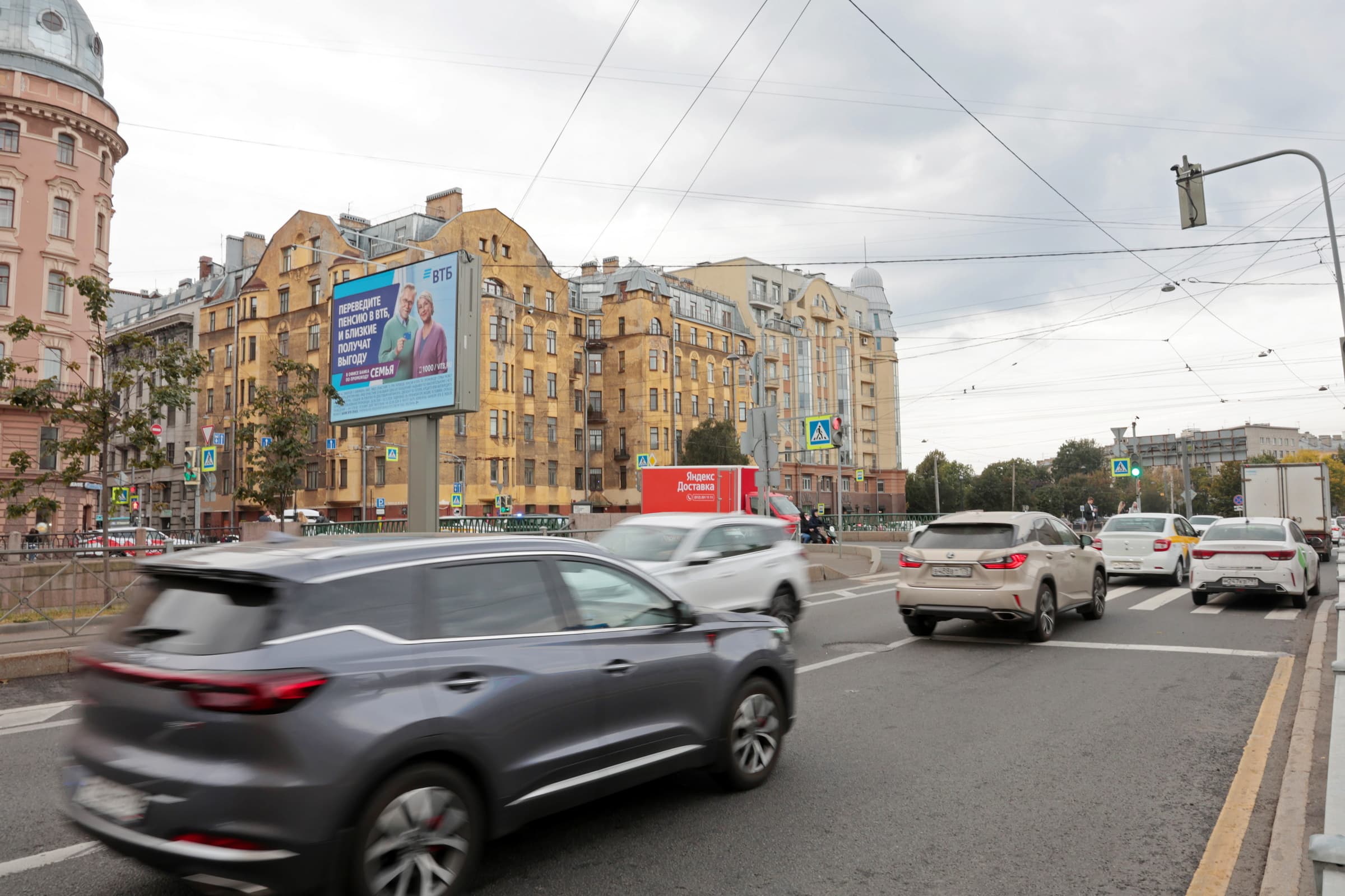 shit 3x6 Реклама 2.7x3.7 по адресу Карповки реки наб. 11, напротив / Медиков пр. / Петропавловский мост