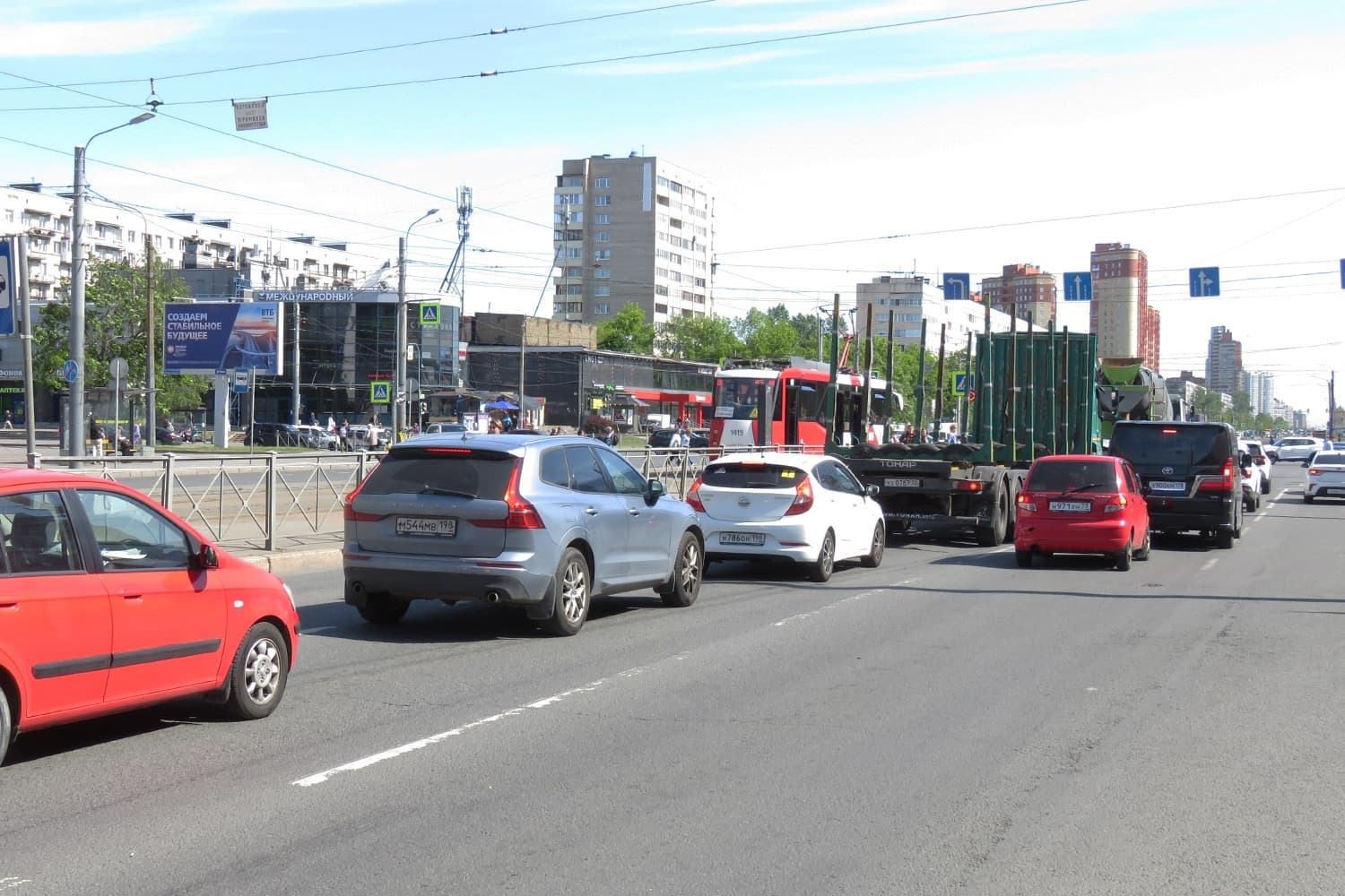 Бухарестская ул. 72 к.1 / Белы Куна ул. (из центра) только ВИНИЛ, сторона Б Санкт-Петербург. Бухарестская ул. 72 к.1 / Белы Куна ул. (из центра) только ВИНИЛ, сторона Б