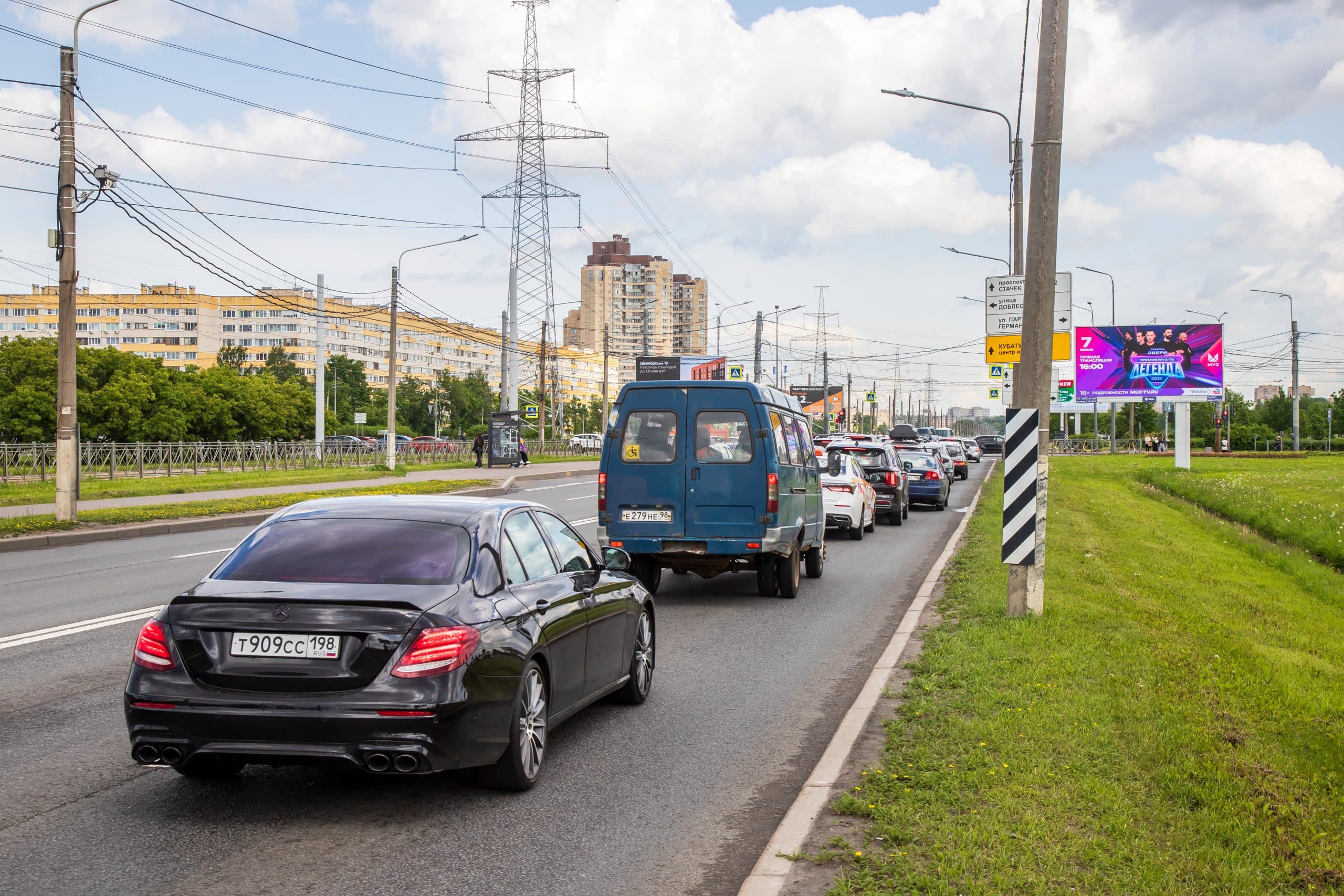 Петергофское шоссе 27 напротив, Х с ул. Партизана Германа, (светофор, Южно-Приморский парк), сторона А1 Санкт-Петербург. Петергофское шоссе 27 напротив, Х с ул. Партизана Германа, (светофор, Южно-Приморский парк), сторона А1