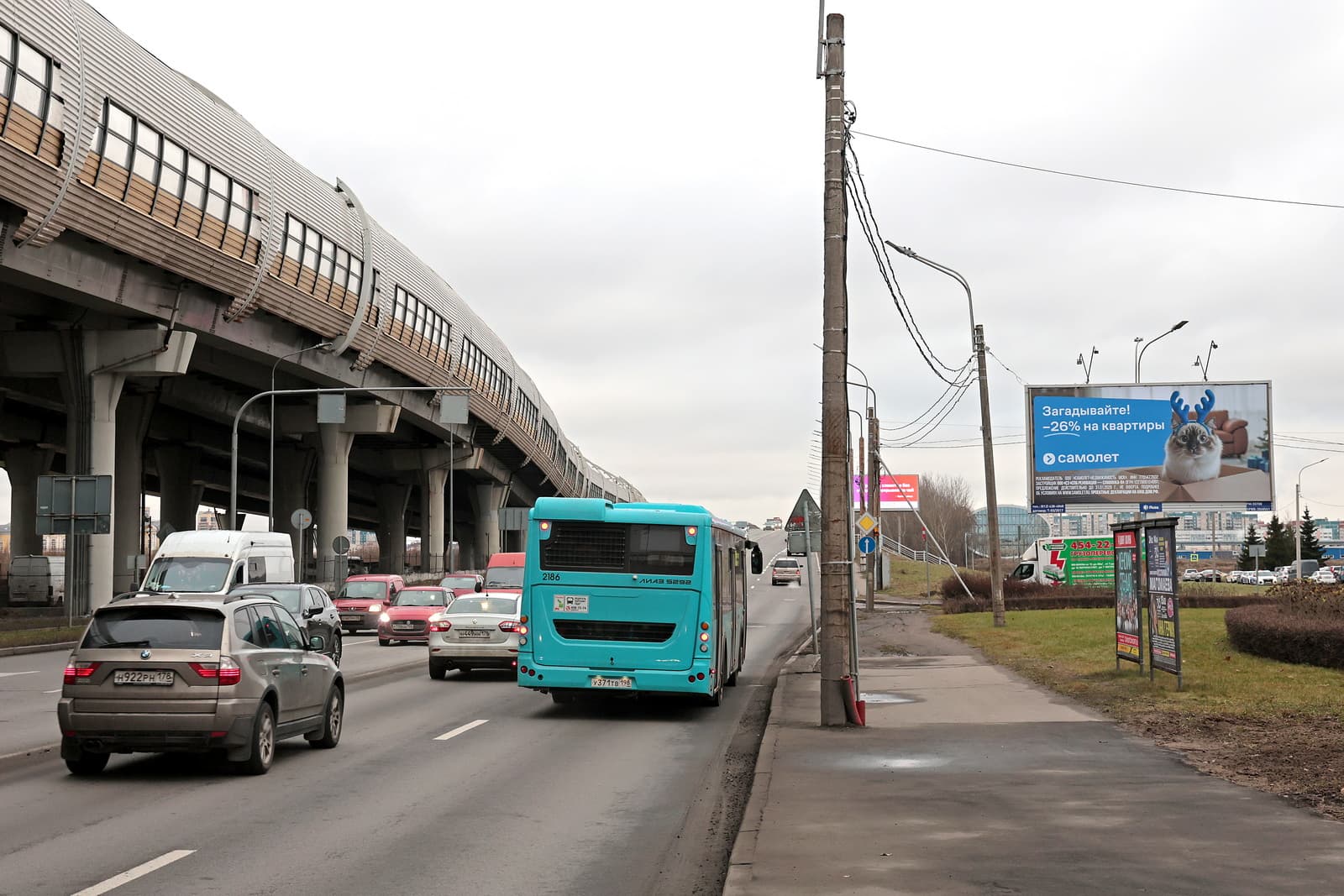 Планерная ул. 1 напротив, после Х с ул. Савушкина, (светофор), сторона А1 Санкт-Петербург. Планерная ул. 1 напротив, после Х с ул. Савушкина, (светофор), сторона А1