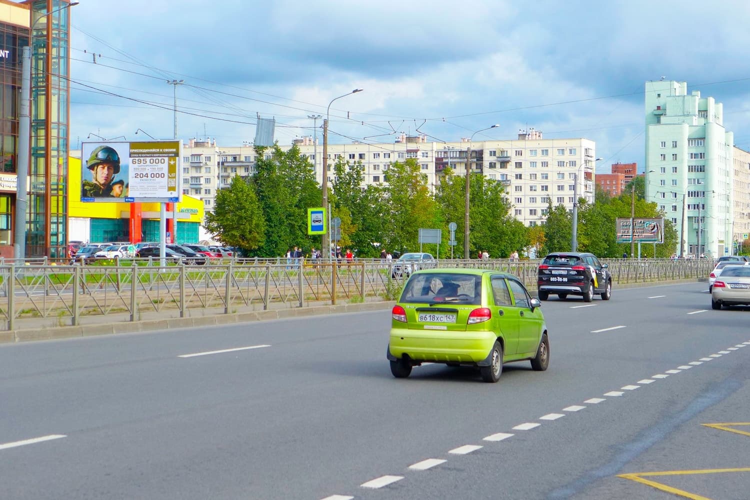 Просвещения пр. 80 к.3 / гипермаркет "О`Кей" (к Гражданскому пр.), сторона Б Санкт-Петербург. Просвещения пр. 80 к.3 / гипермаркет "О`Кей" (к Гражданскому пр.), сторона Б