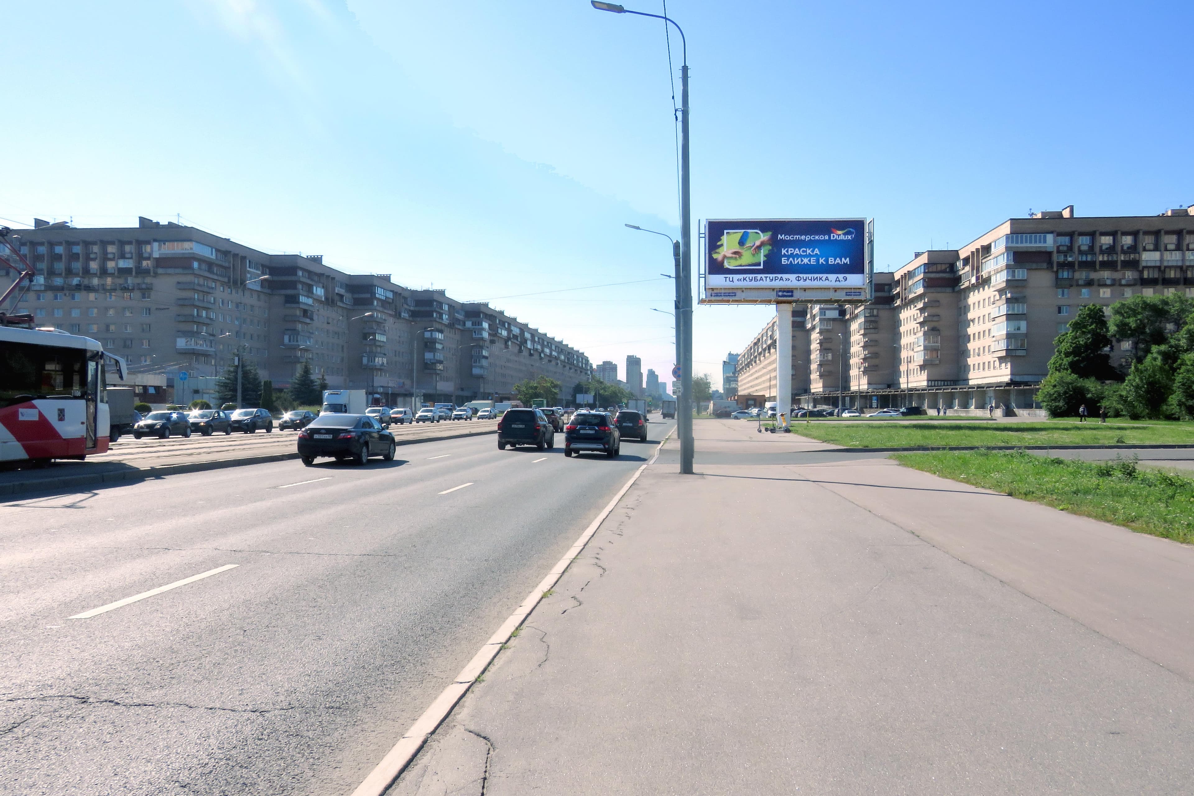 Бухарестская ул. 23к4, 200 м после Х с ул. Фучика, (ТЦ "Кубатура"), сторона А Санкт-Петербург. Бухарестская ул. 23к4, 200 м после Х с ул. Фучика, (ТЦ "Кубатура"), сторона А