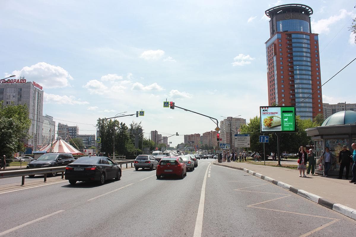 shit 3x6 Реклама 2.7x3.7 по адресу Пролетарский проспект, д. 10, напротив, ресторан "Вкусно и Точка", №DCB199A