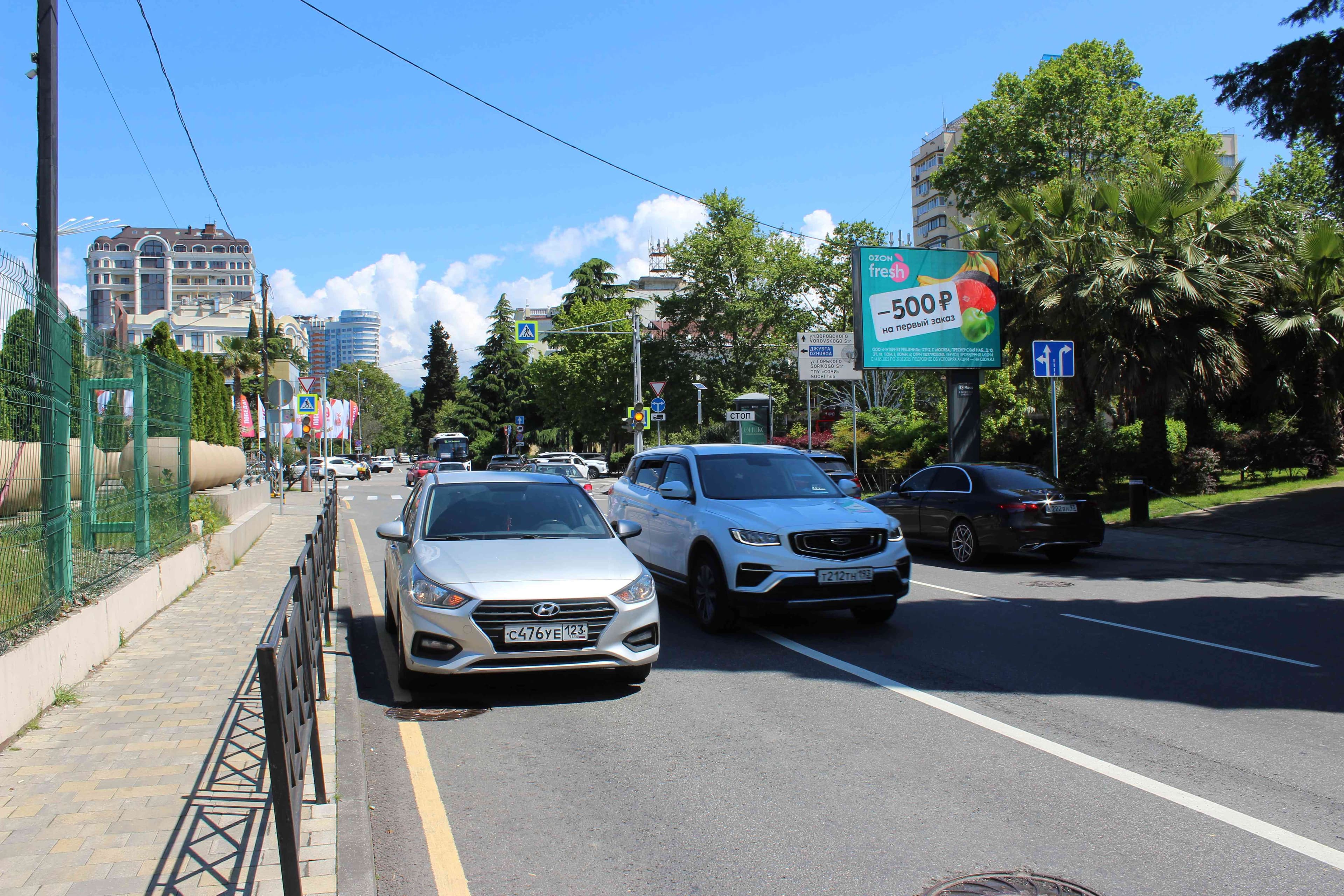 shit 3x6 Реклама 2.7x3.7 по адресу Несебрская ул., д. 22 (рядом магазин "Benetton". От Морпорта к Платановой аллее) (Digital)