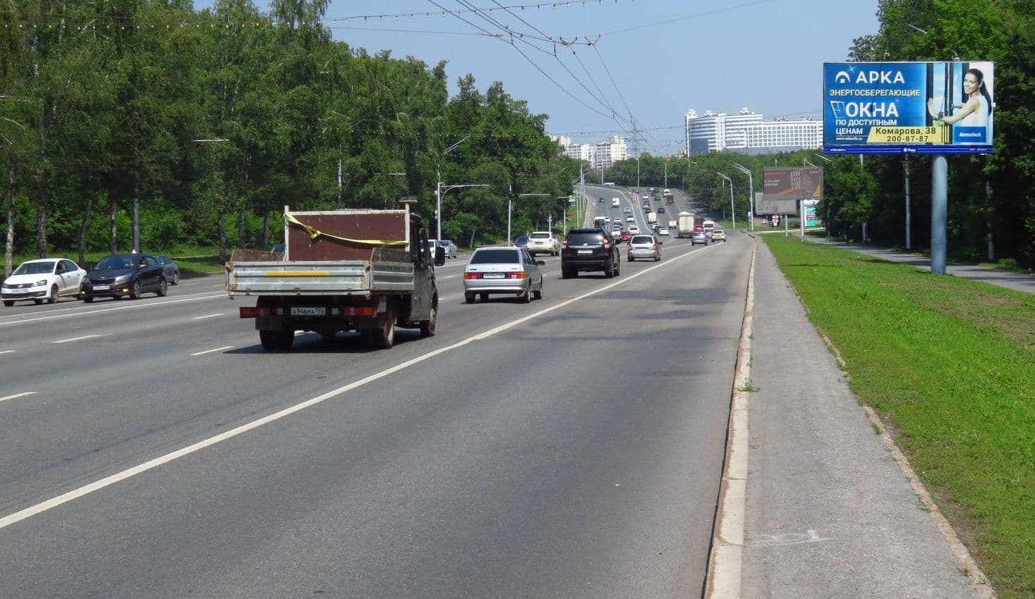 shit 3x6 Реклама 3x6 по адресу проспект Октября, рядом с территорией парка им.Калинина