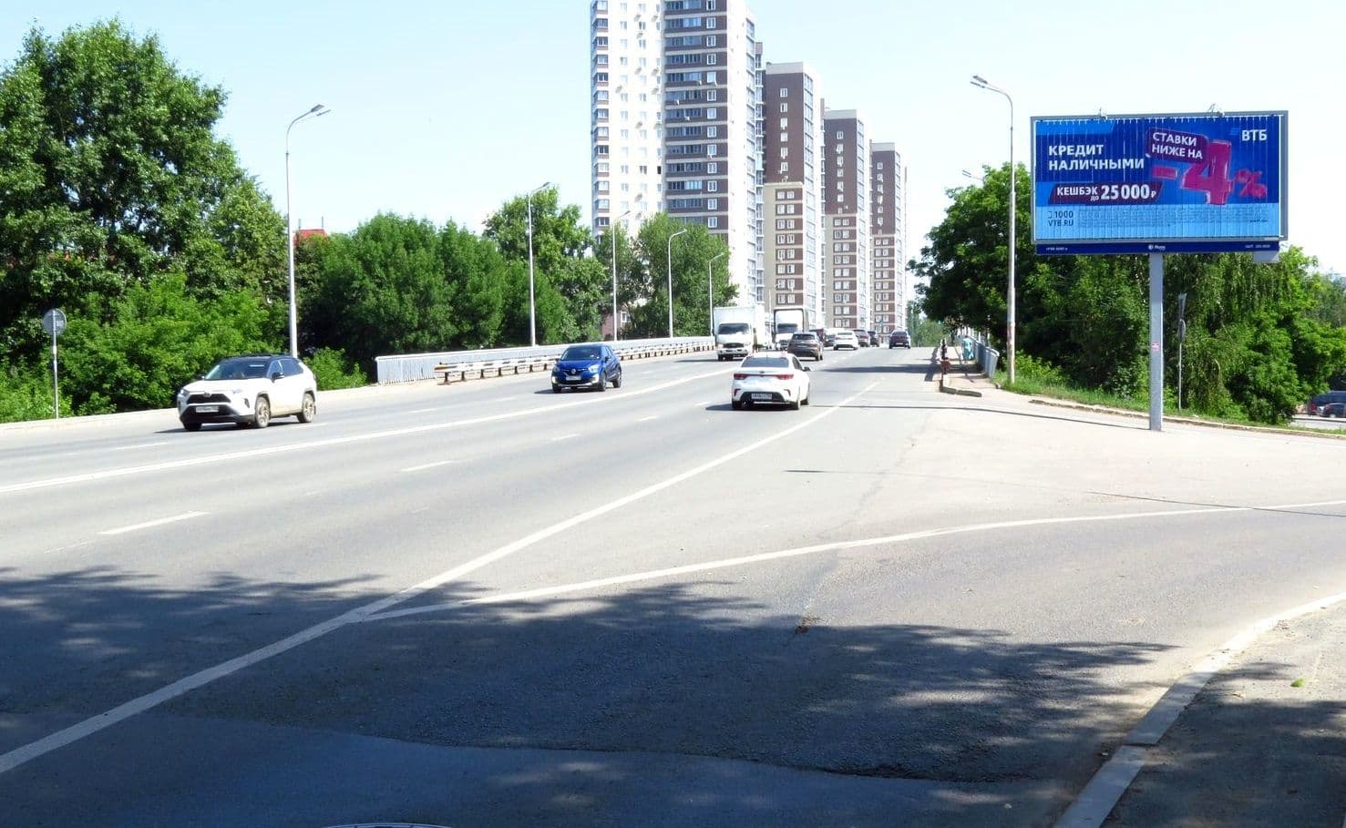 ул. Комсомольская, напротив здания №93 (призматрон), сторона А1 Уфа. ул. Комсомольская, напротив здания №93 (призматрон), сторона А1
