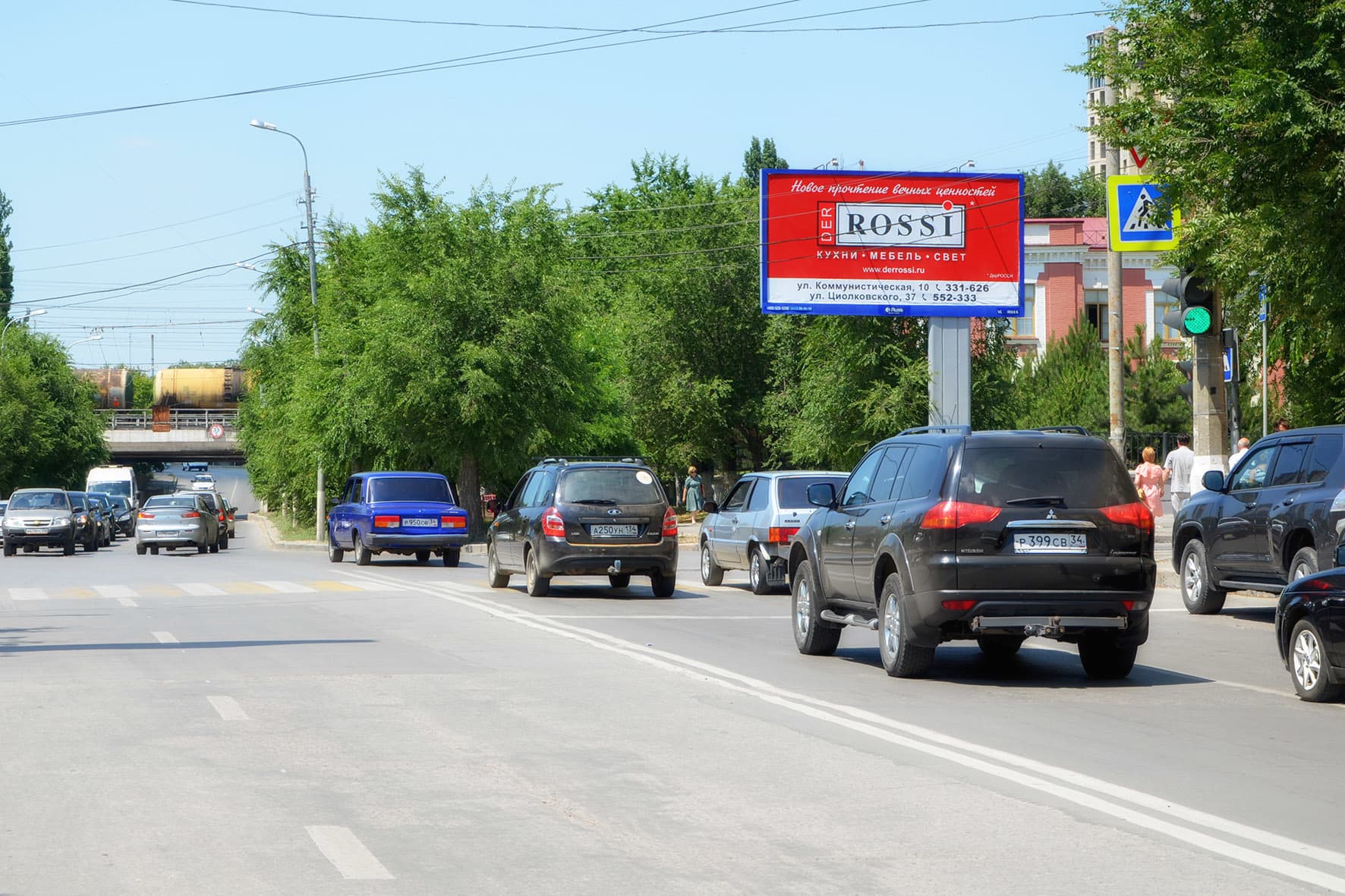 shit 3x6 Реклама 3x6 по адресу Коммунистическая ул. / Володарского ул. (салон мебели "Der Rossi")