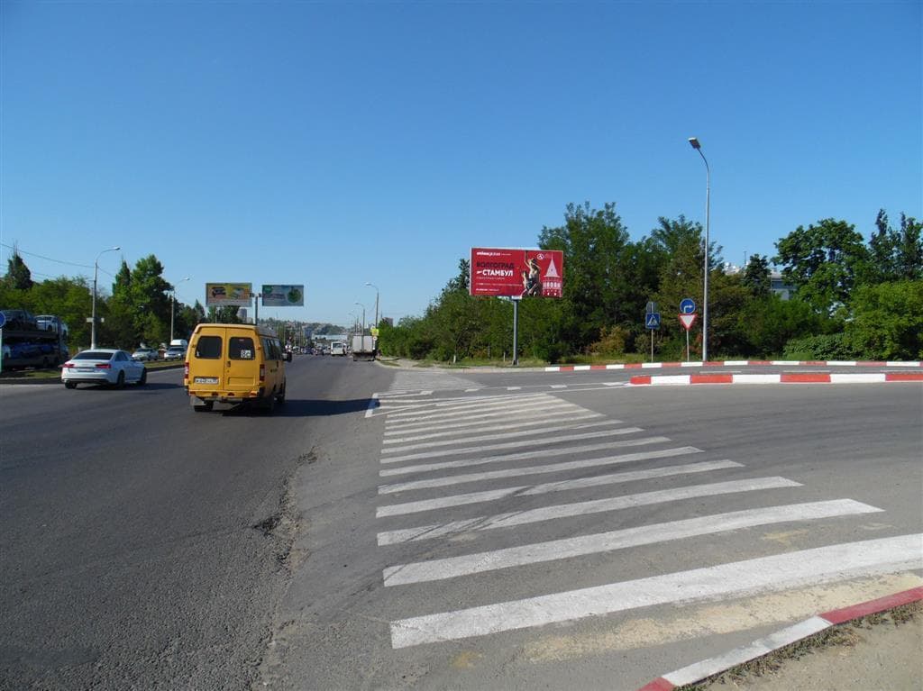пр-т Университетский, ул. Автомобилистов, АЗС "Лукойл"., сторона А Волгоград. пр-т Университетский, ул. Автомобилистов, АЗС "Лукойл"., сторона А